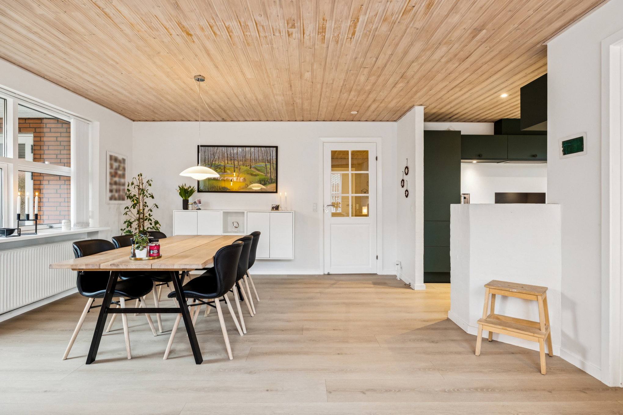 Fremhævet stue billede i fuldskærmstilstand. Billede af Godthåbsvej 14, 8960 Randers SØ