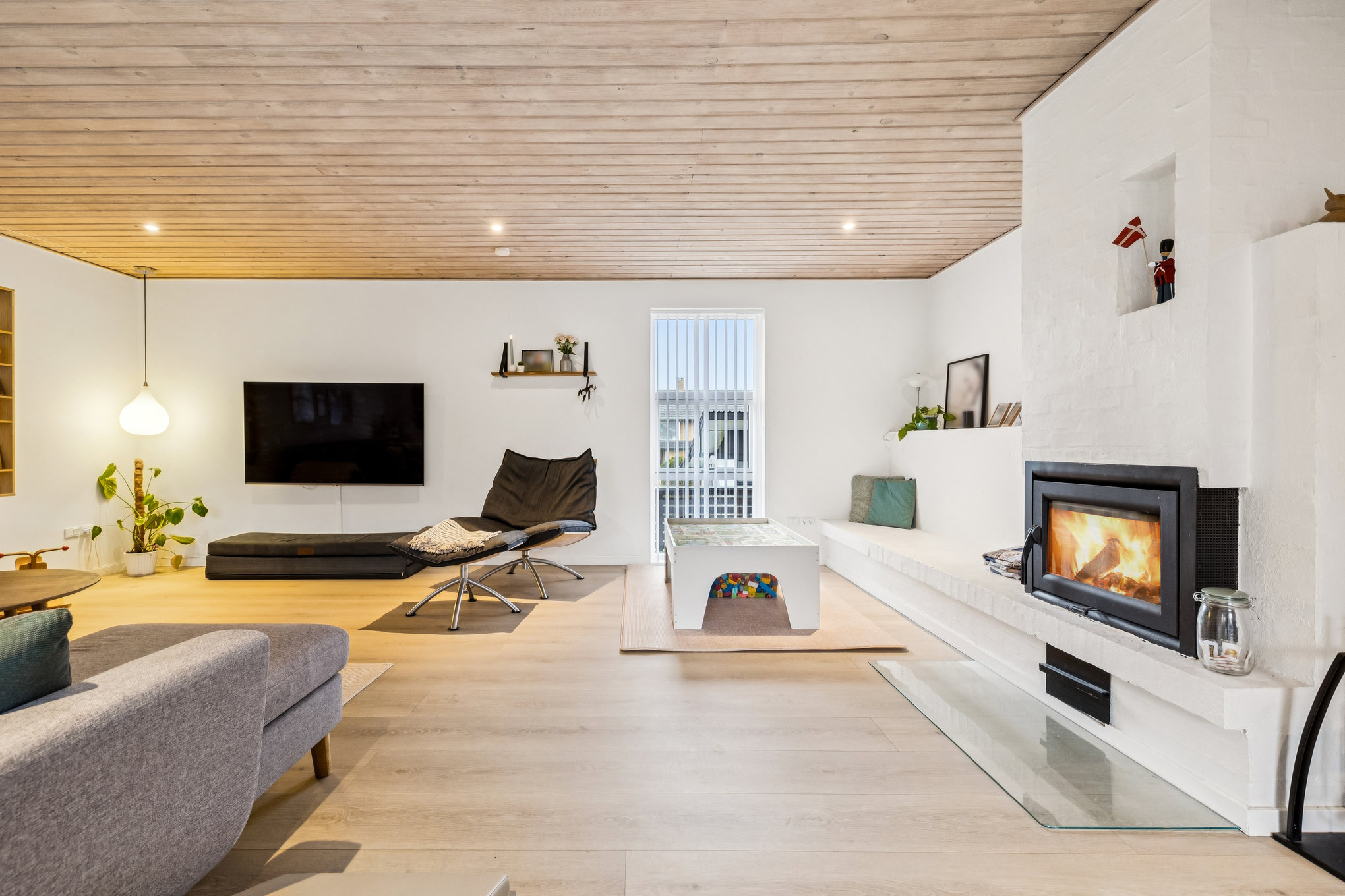 Fremhævet stue billede i fuldskærmstilstand. Billede af Godthåbsvej 14, 8960 Randers SØ