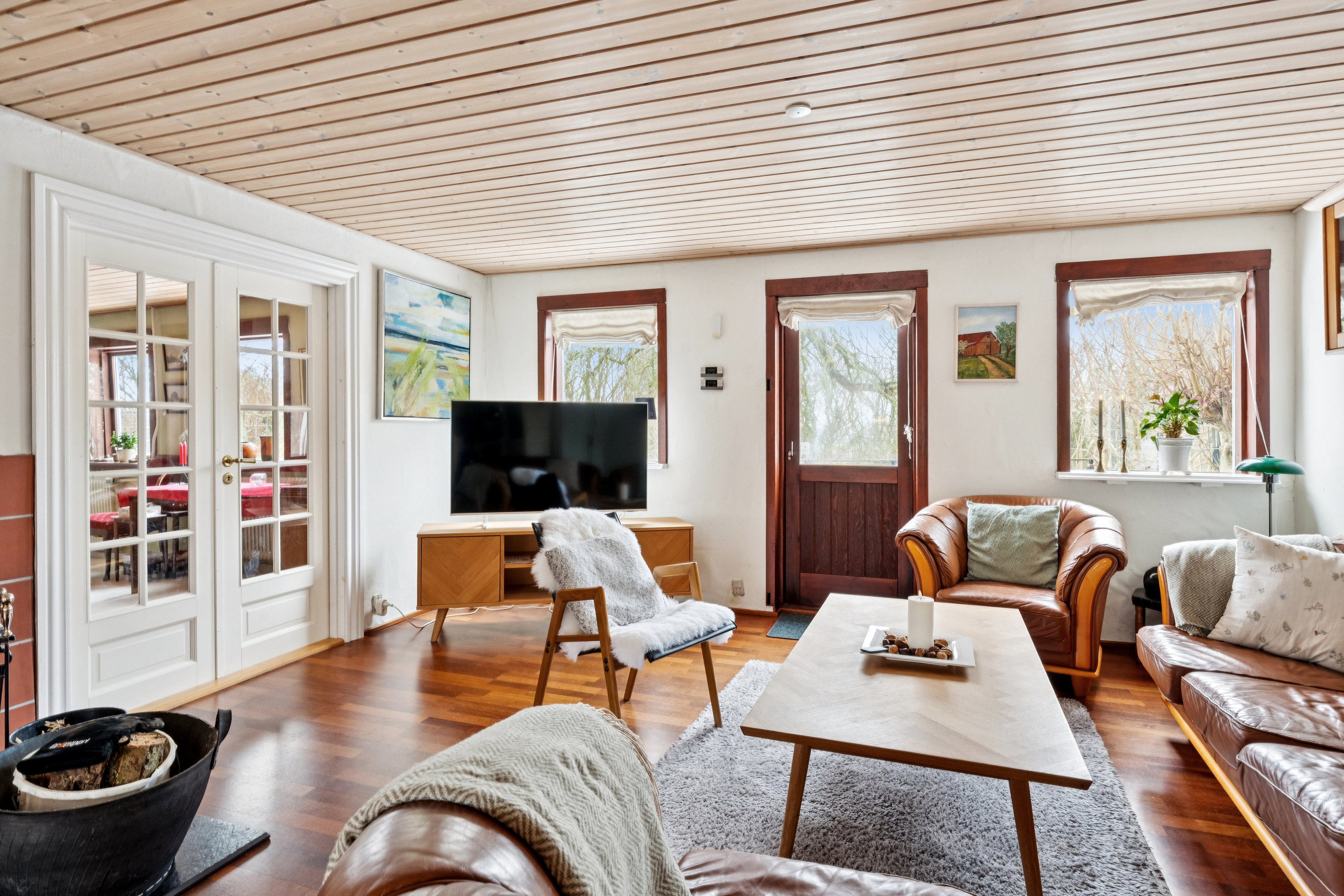 Fremhævet stue billede i fuldskærmstilstand. Billede af Nyrupvej 32, 9240 Nibe