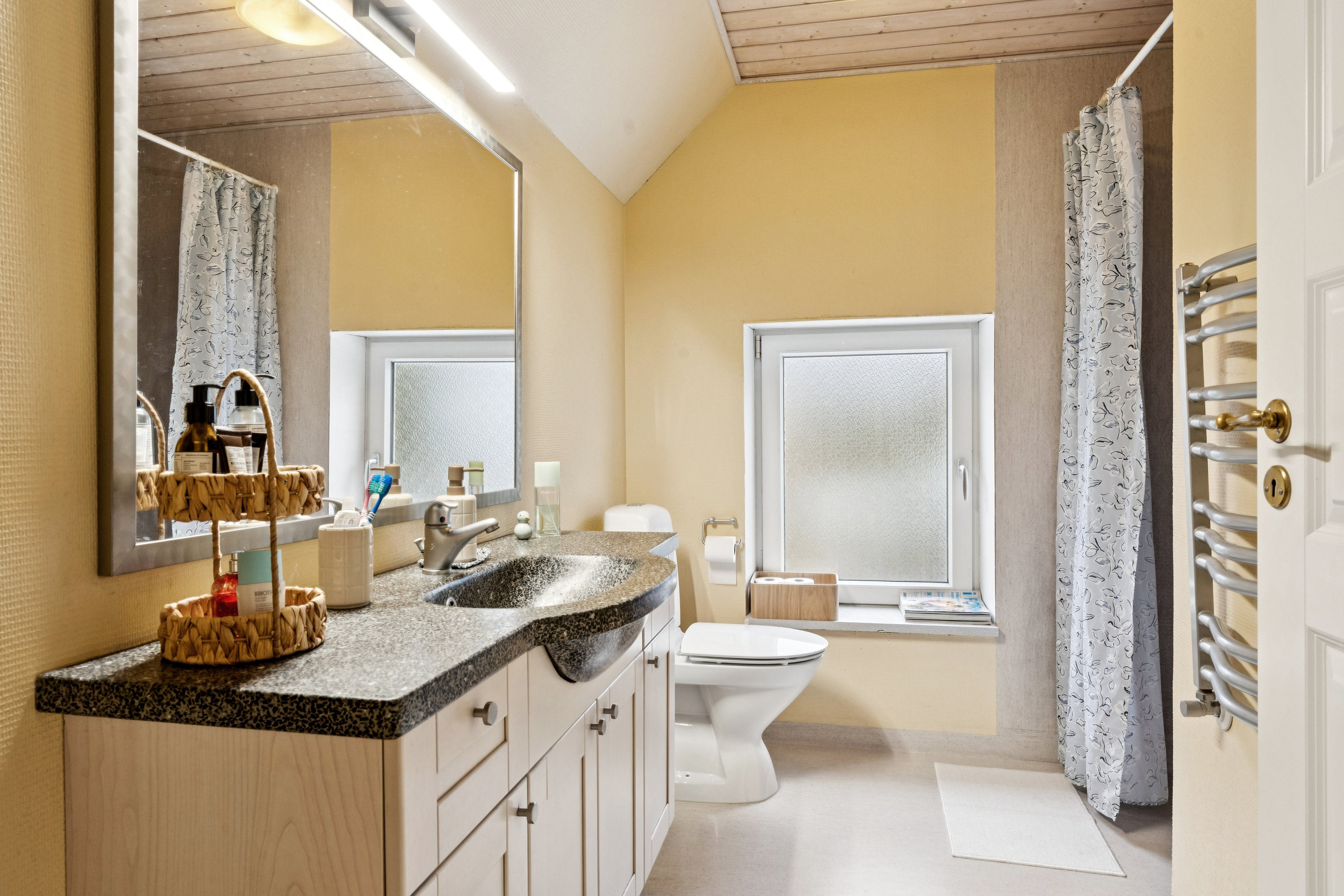 Fremhævet værelse billede i fuldskærmstilstand. Billede af Nyrupvej 32, 9240 Nibe