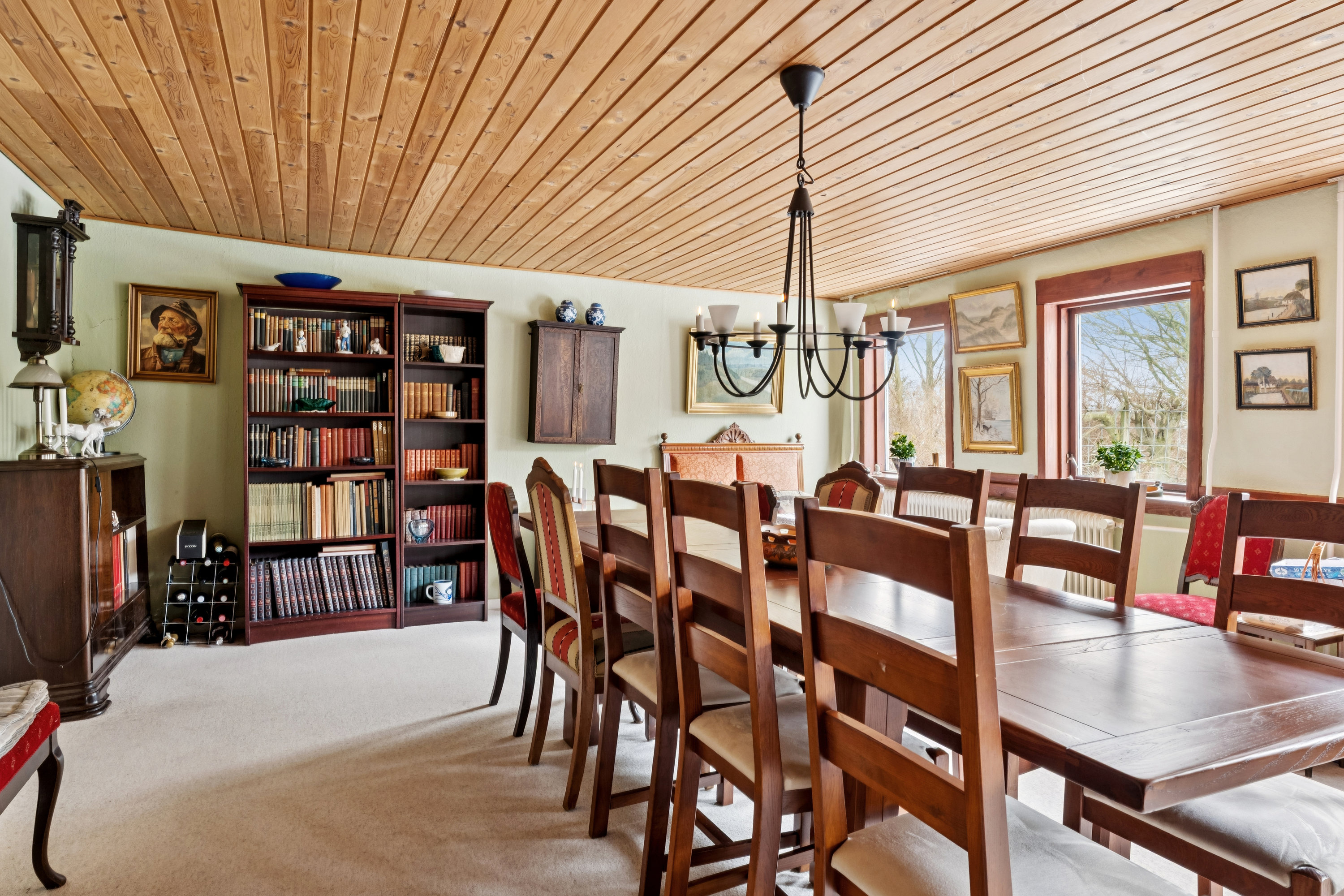 Fremhævet stue billede i fuldskærmstilstand. Billede af Nyrupvej 32, 9240 Nibe