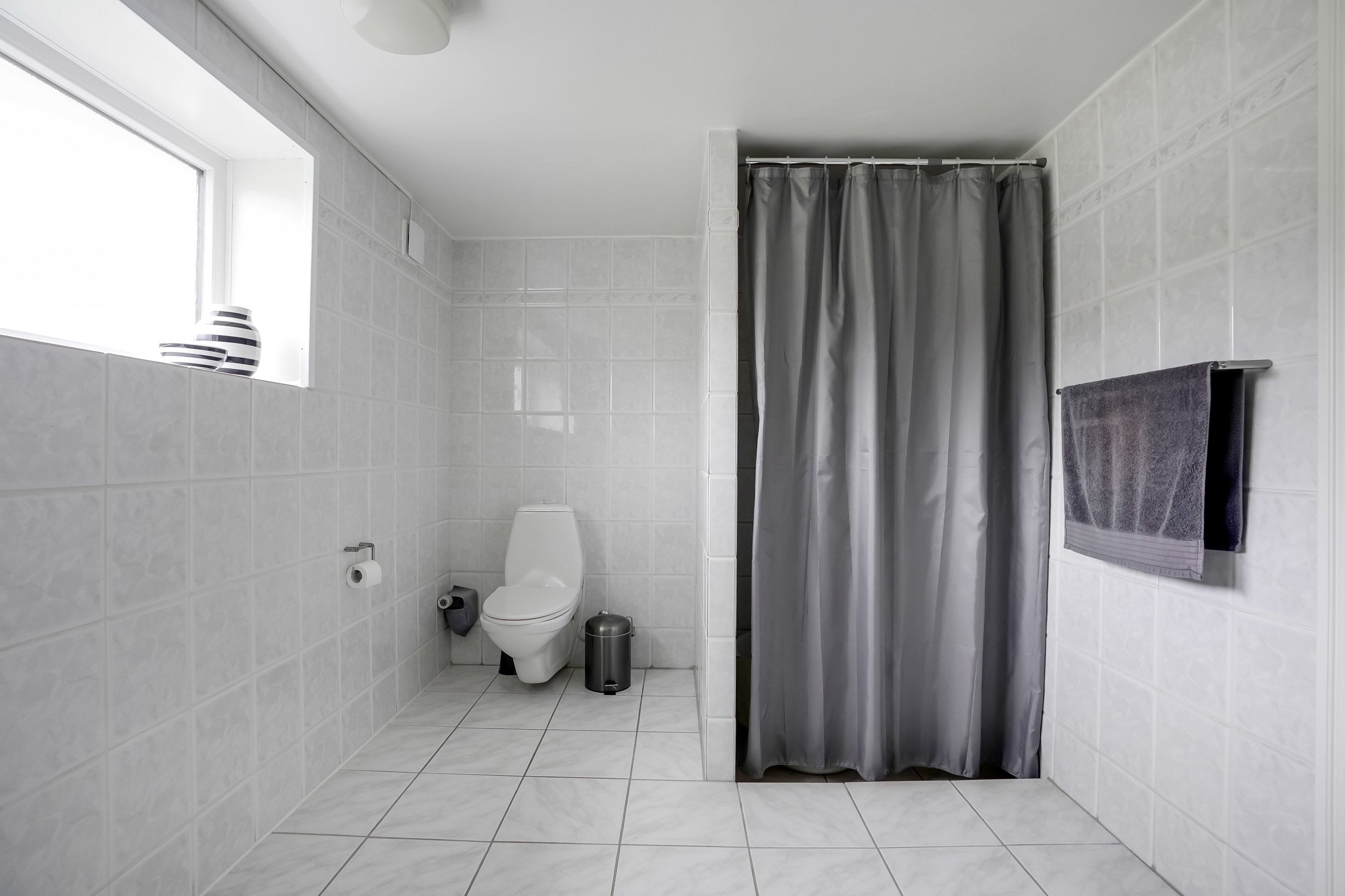 Fremhævet badeværelse billede i fuldskærmstilstand. Billede af Strandvejen 15, 6840 Oksbøl