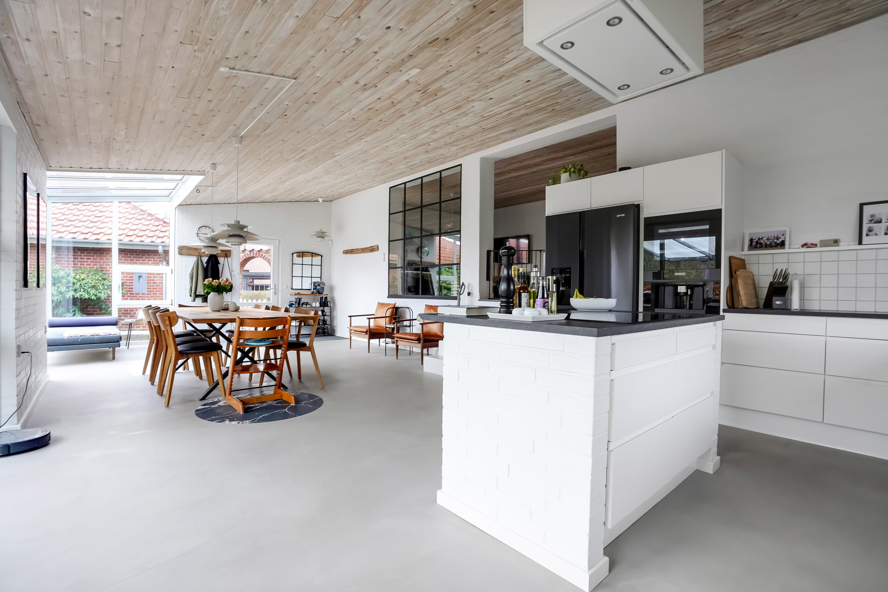 Fremhævet køkken billede i fuldskærmstilstand. Billede af Strandvejen 15, 6840 Oksbøl