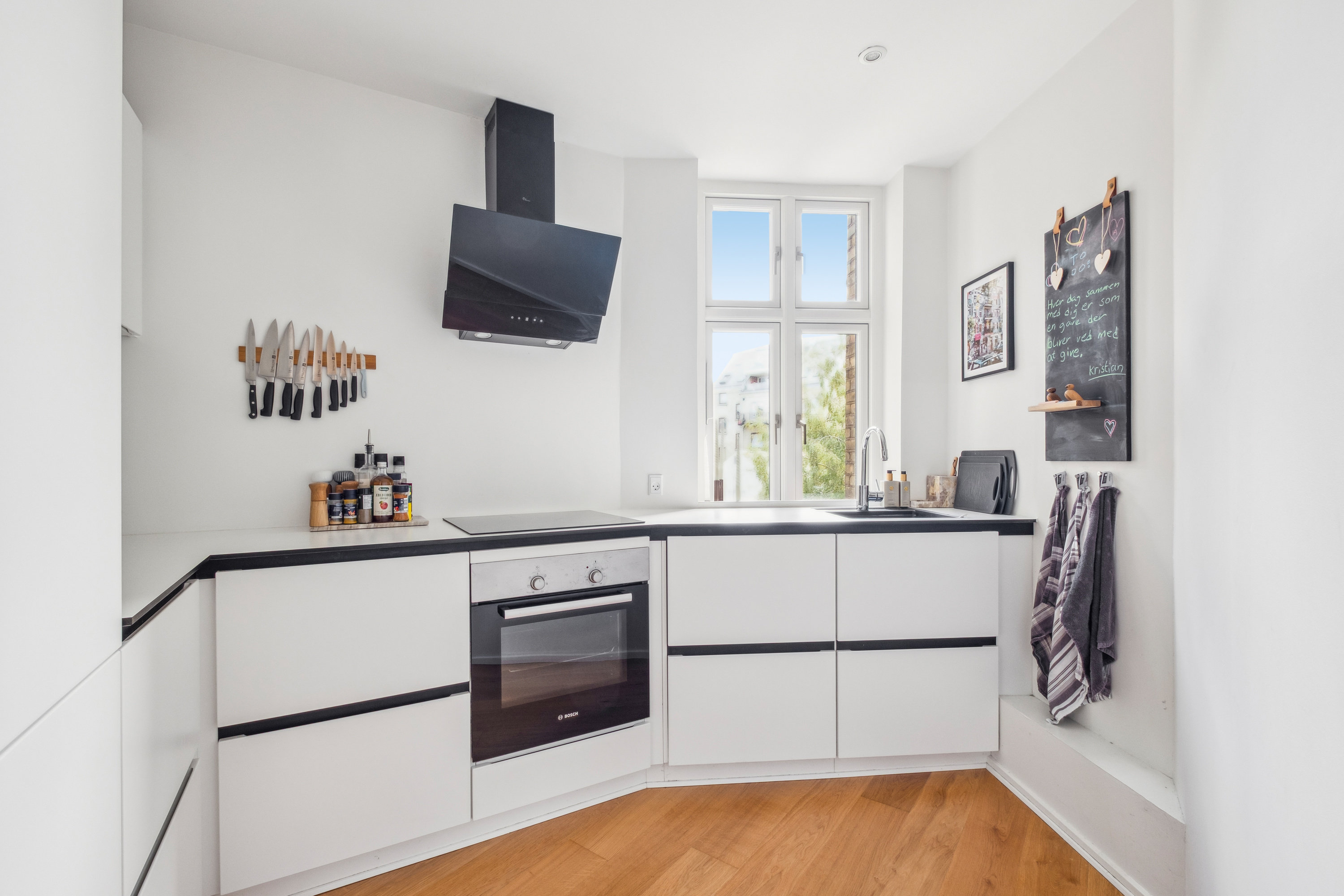 Miniaturebillede 1: køkken. Billede af Østergravensgade 9, 2. th., 9000 Aalborg