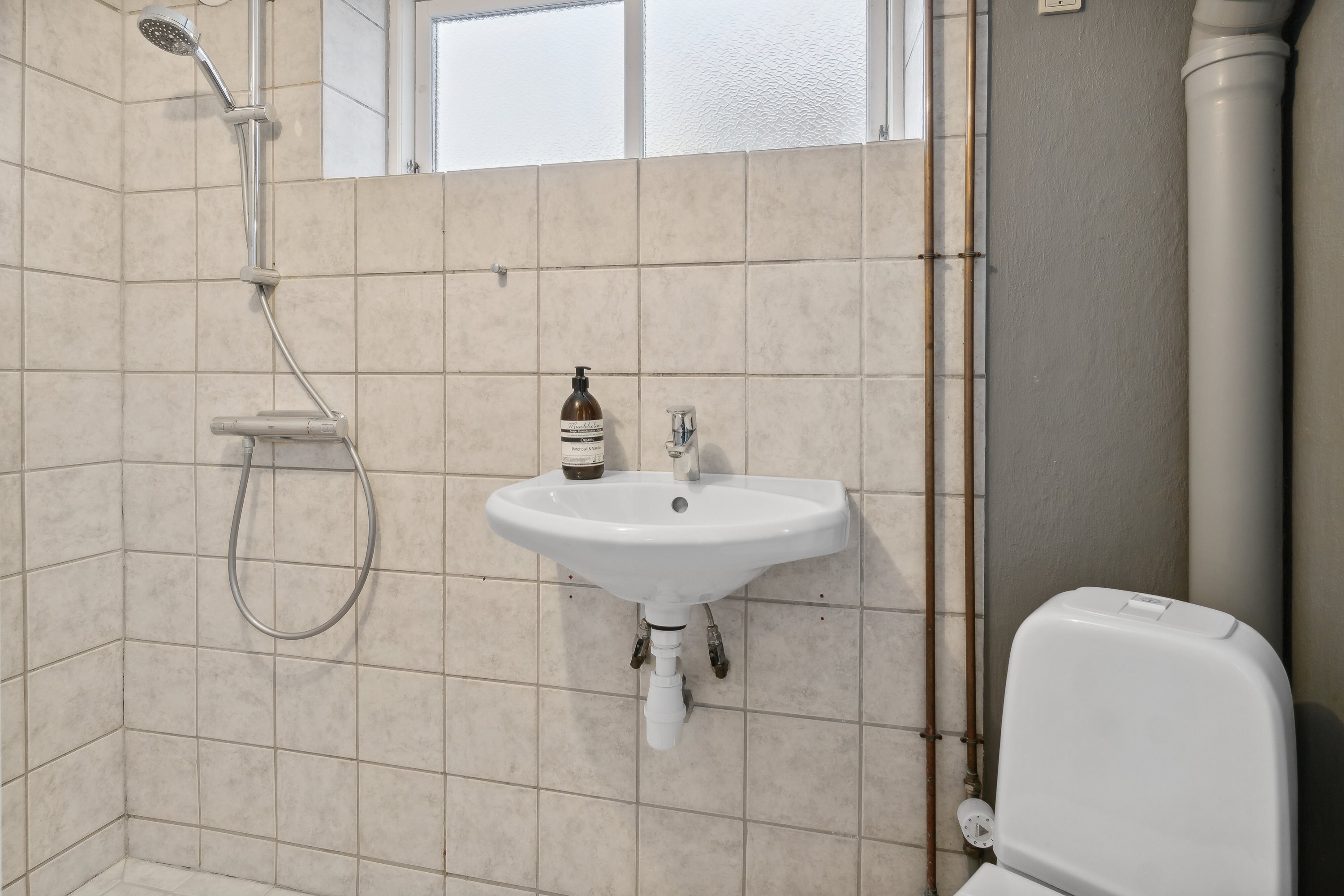 Fremhævet badeværelse billede i fuldskærmstilstand. Billede af Dr Egedesvej 1, 4500 Nykøbing Sj