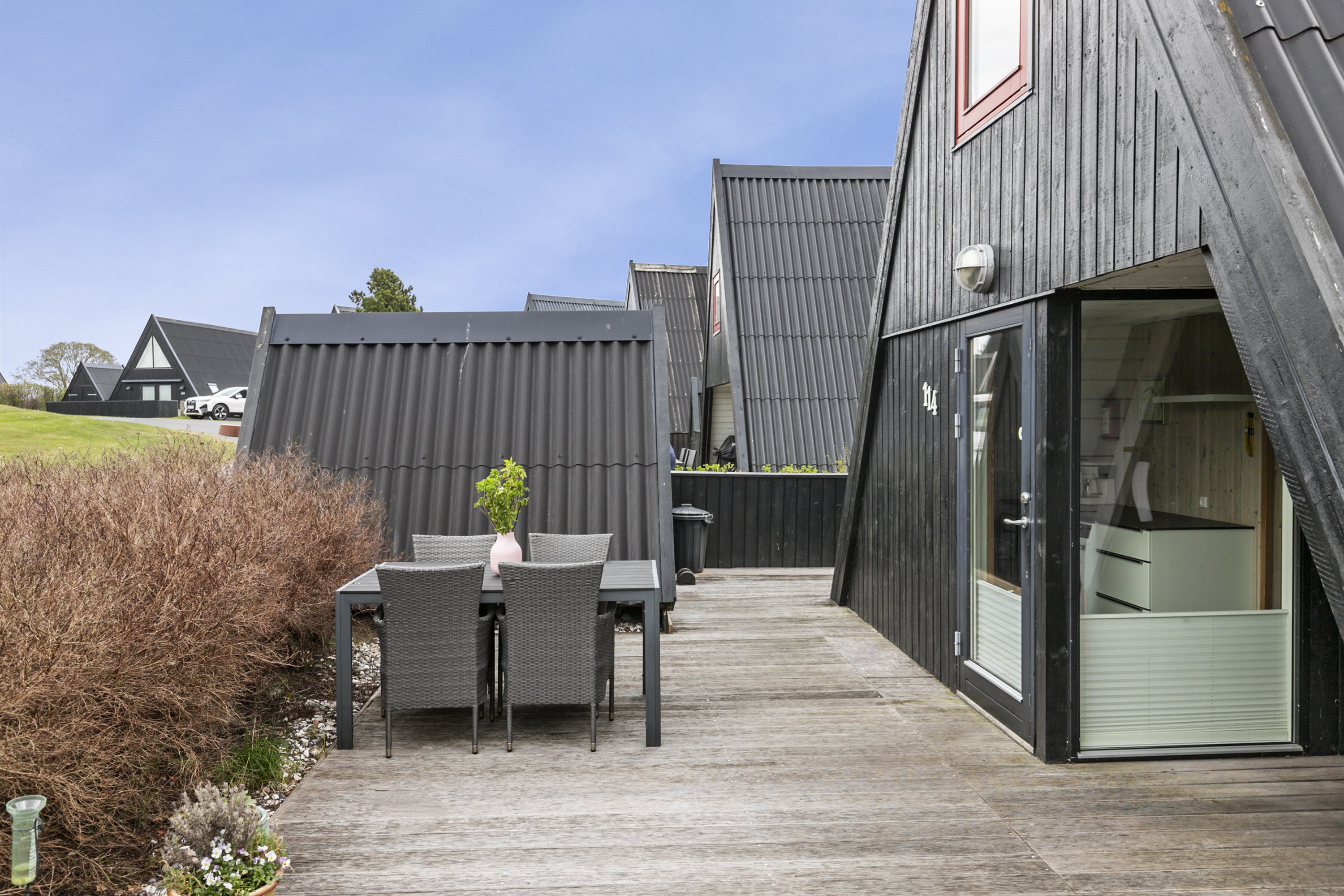 Fremhævet terrasse billede i fuldskærmstilstand. Billede af Golfsvinget 114, Gatten, 9640 Farsø