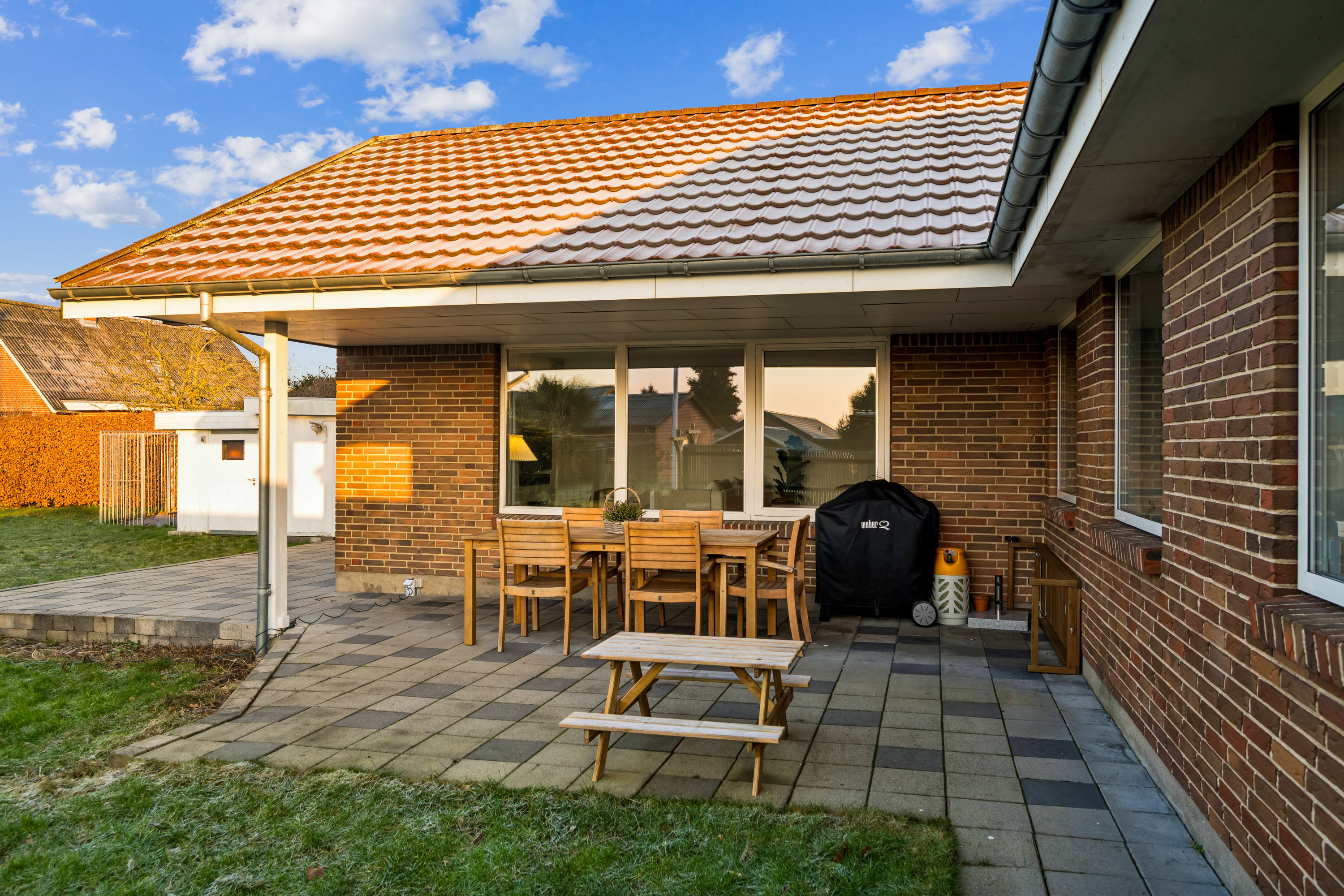 Fremhævet terrasse billede i fuldskærmstilstand. Billede af Lupinvej 6, 8382 Hinnerup