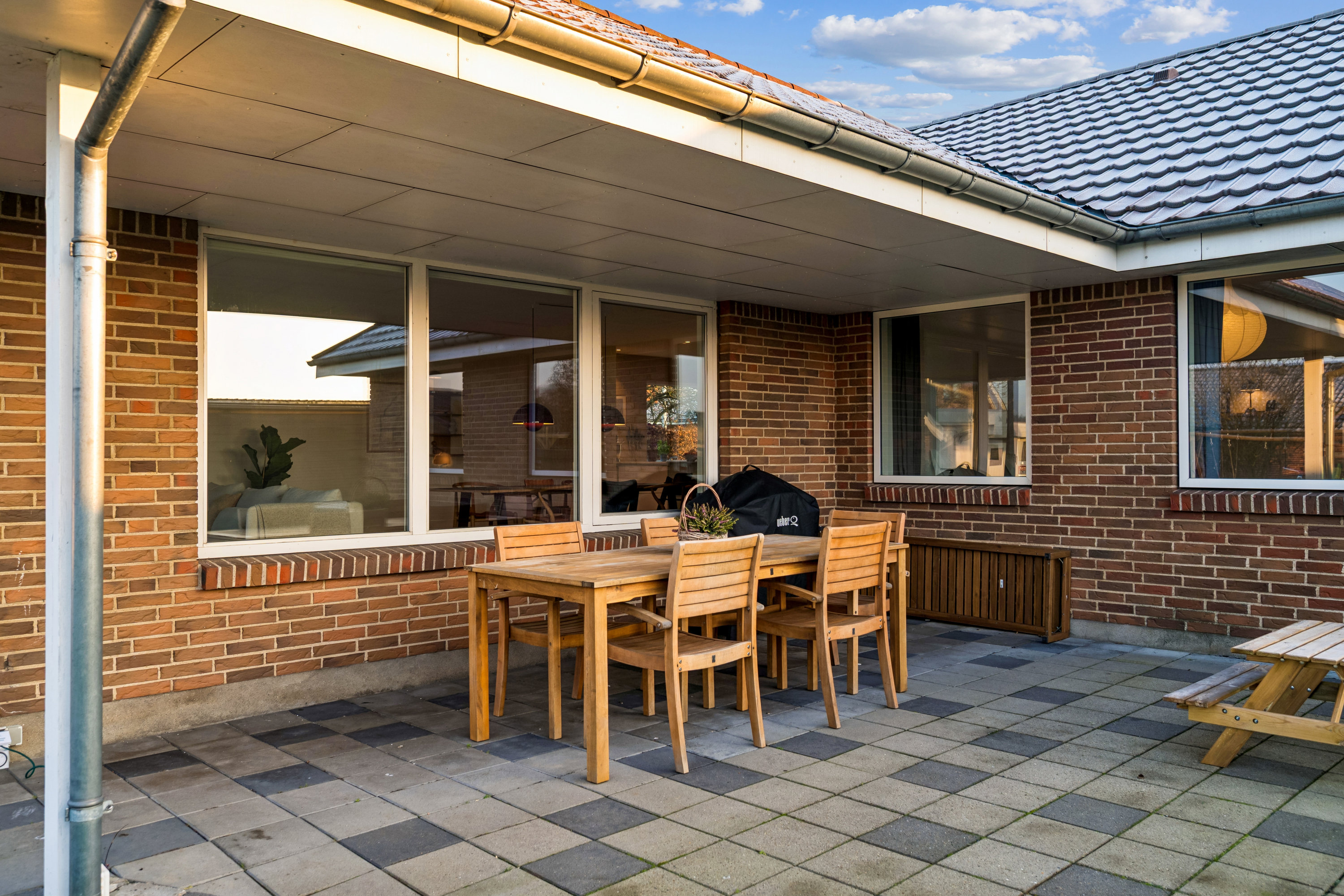 Fremhævet terrasse billede i fuldskærmstilstand. Billede af Lupinvej 6, 8382 Hinnerup