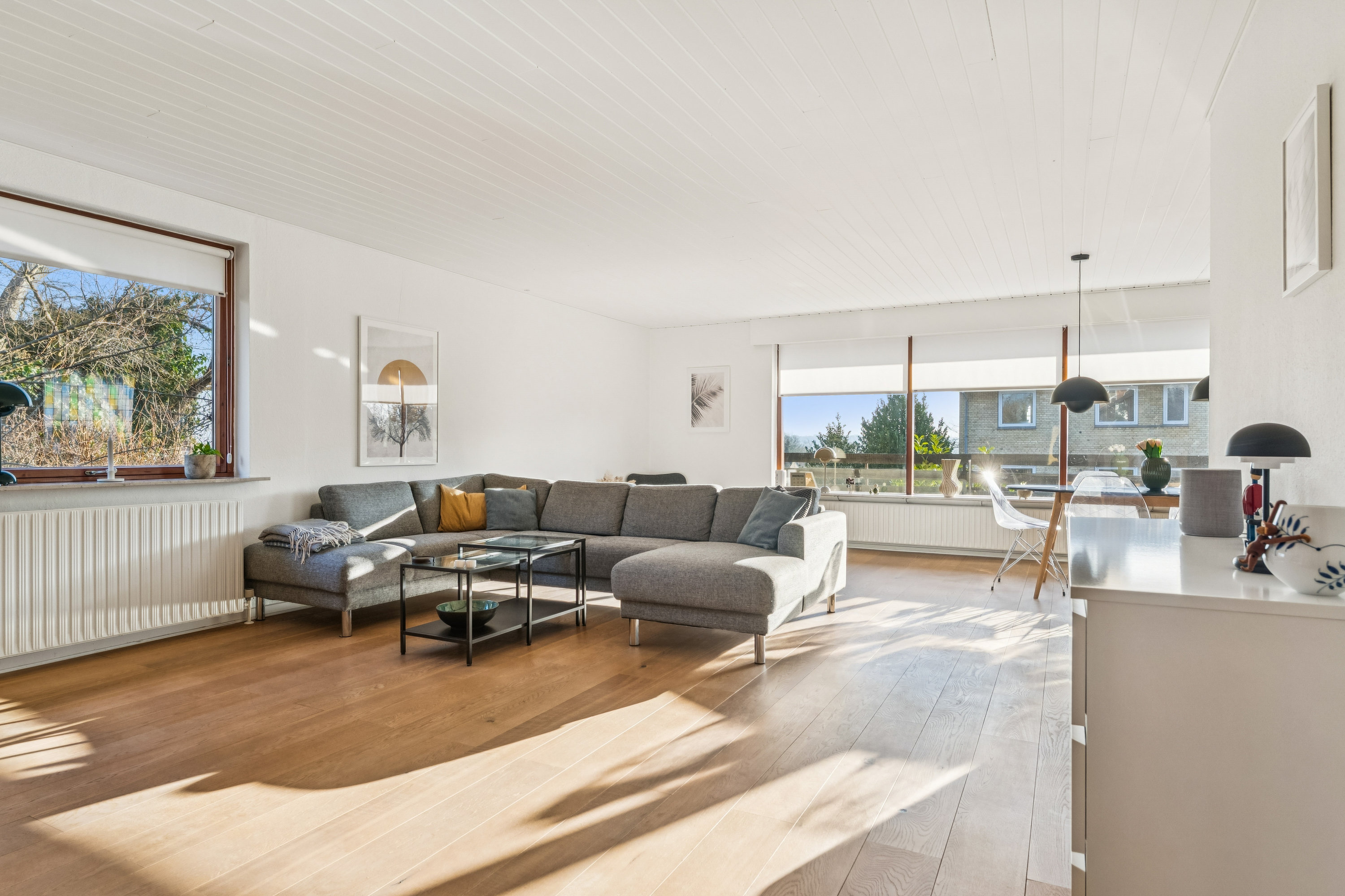 Fremhævet stue billede i fuldskærmstilstand. Billede af Hasselvej 3, 8930 Randers NØ