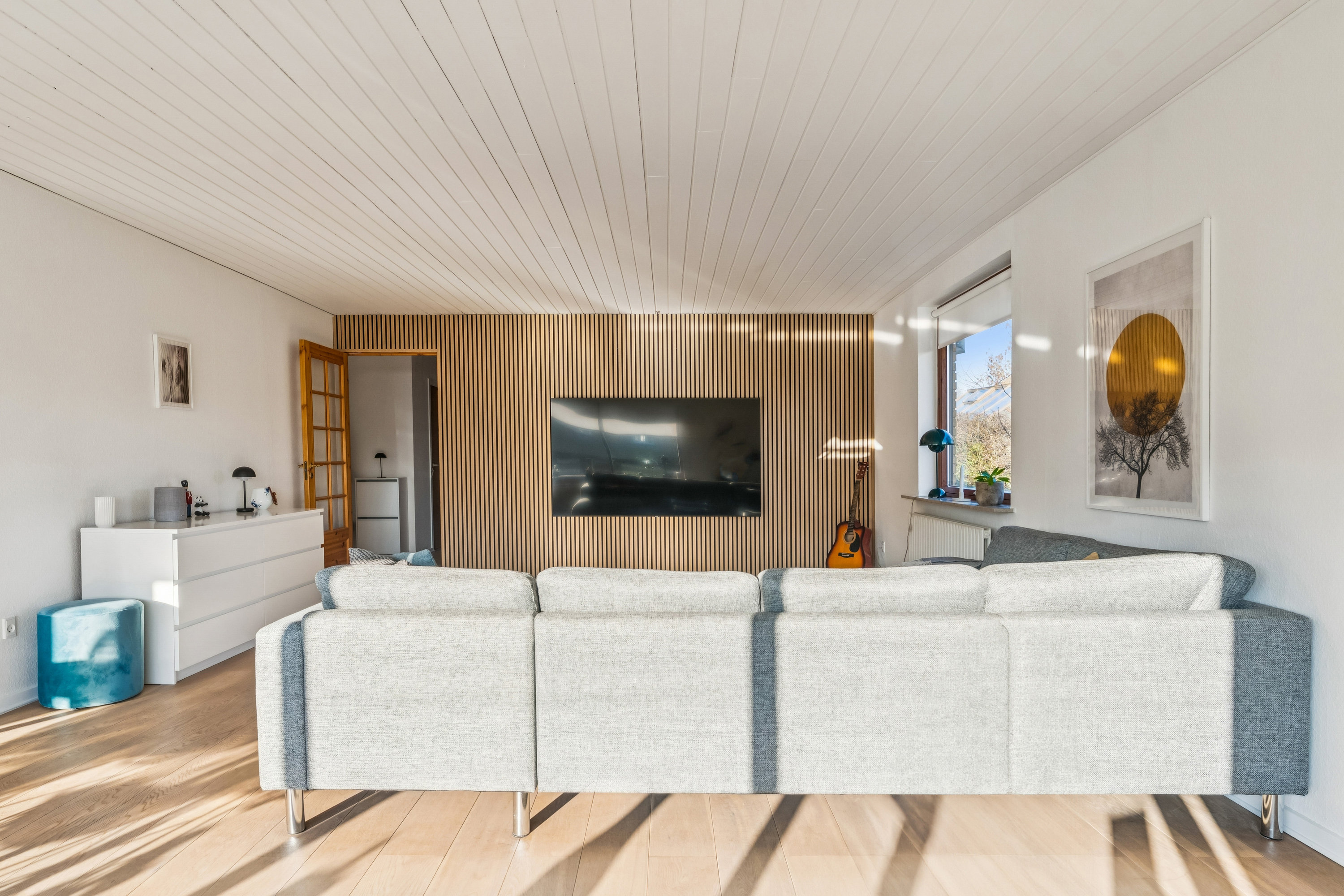 Fremhævet stue billede i fuldskærmstilstand. Billede af Hasselvej 3, 8930 Randers NØ