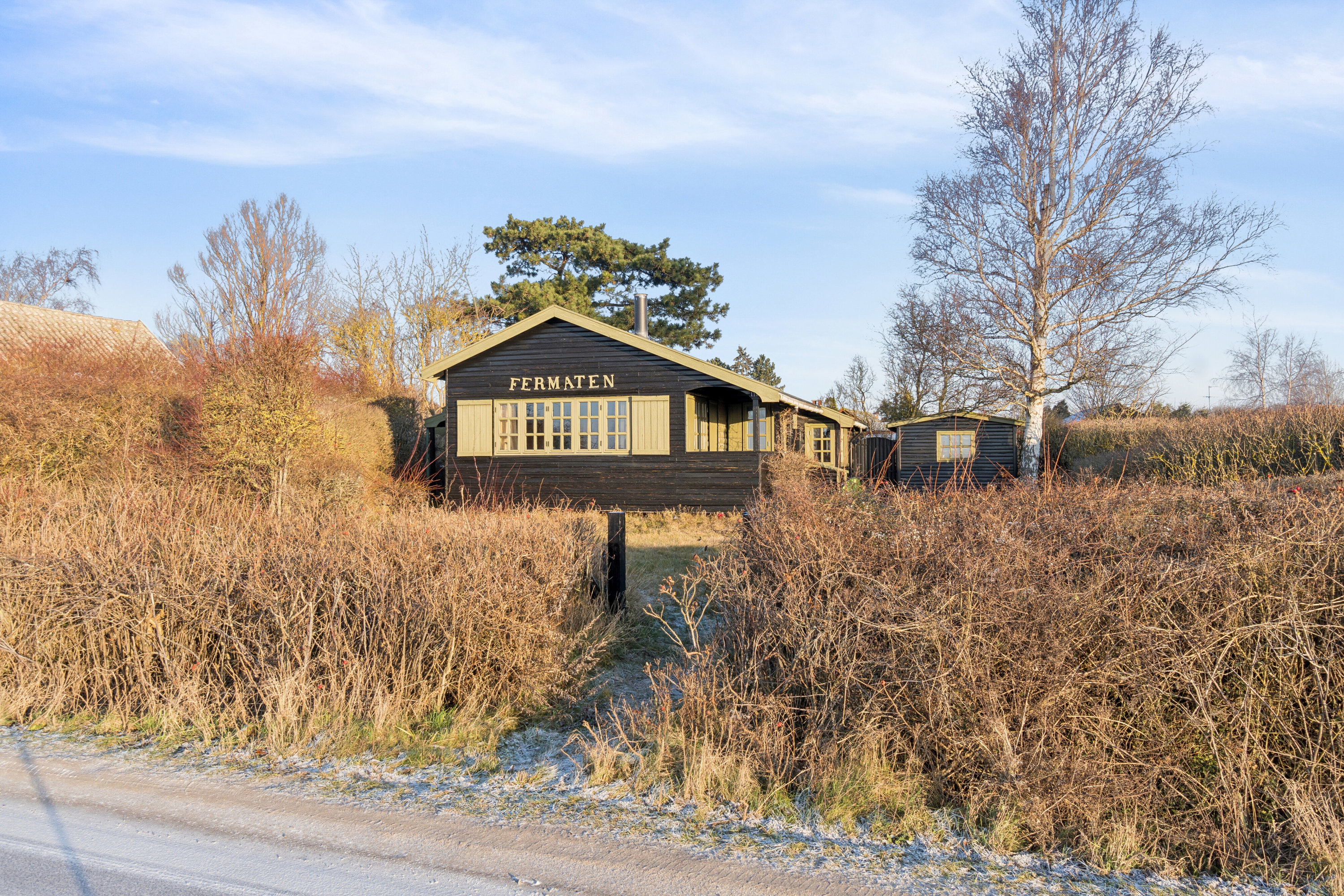 Fremhævet set fra vejen billede i fuldskærmstilstand. Billede af Gammel Strandvej 115, Bisserup, 4243 Rude