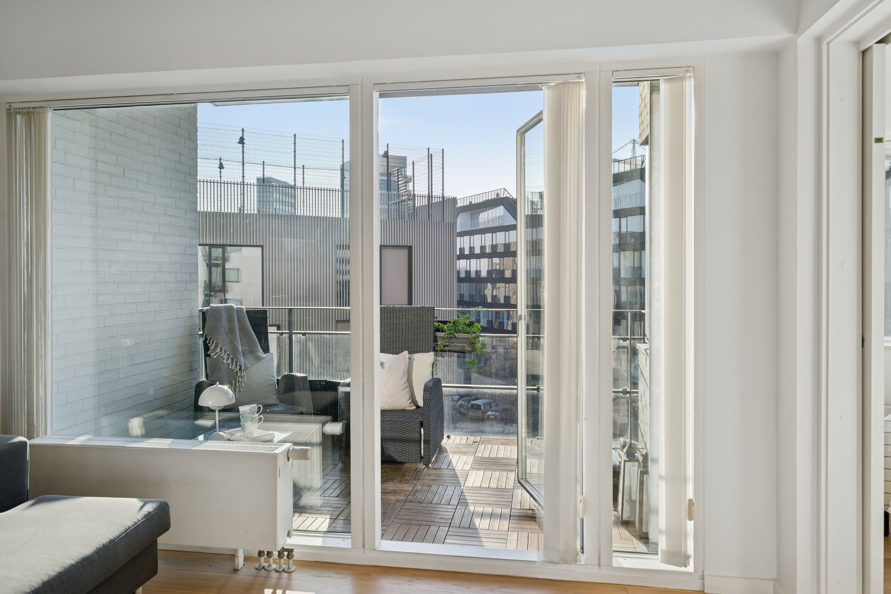 Fremhævet stue billede i fuldskærmstilstand. Billede af Jens Otto Krags Gade 2, 4. th., 2300 København S