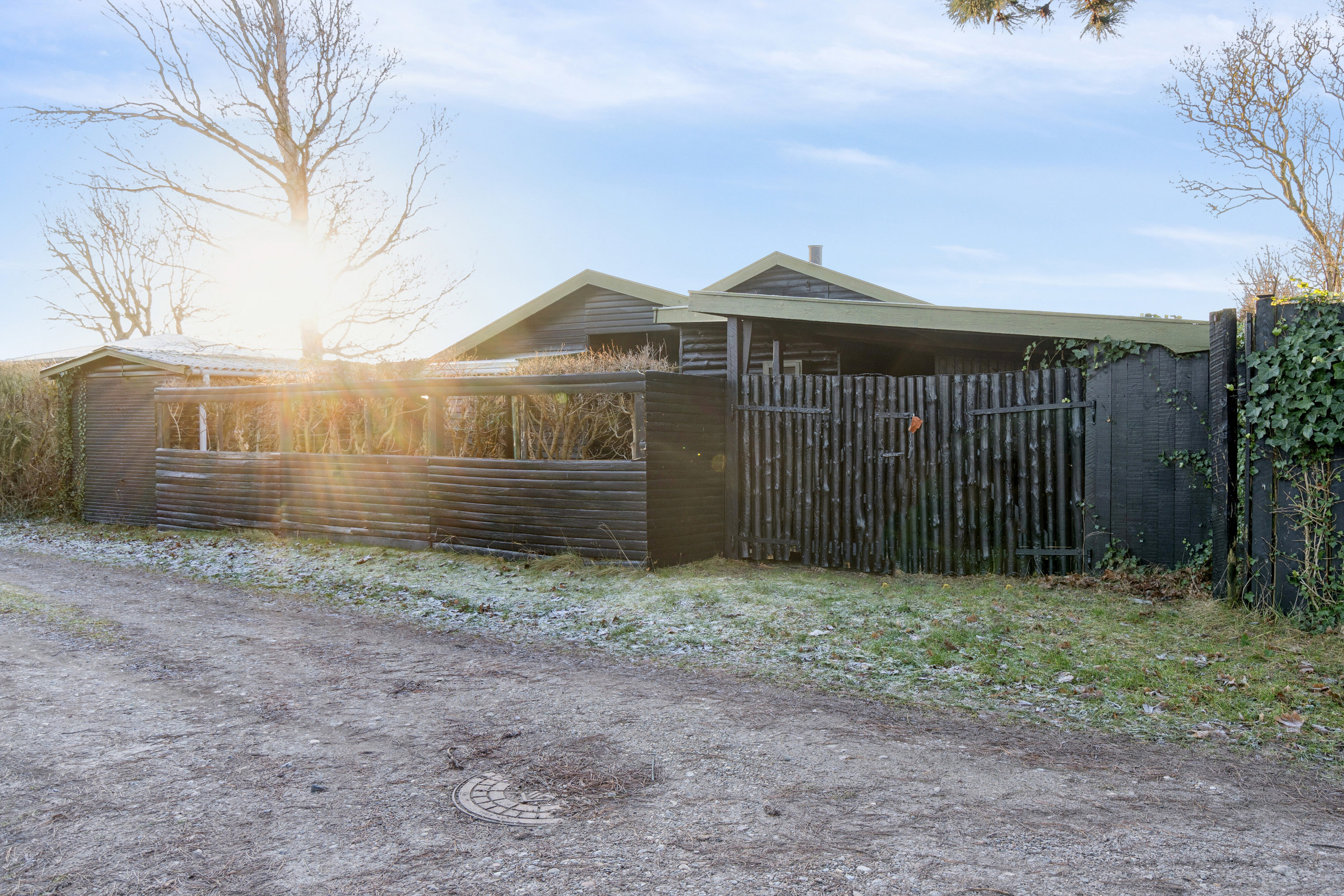 Fremhævet udendørs billede i fuldskærmstilstand. Billede af Gammel Strandvej 115, Bisserup, 4243 Rude