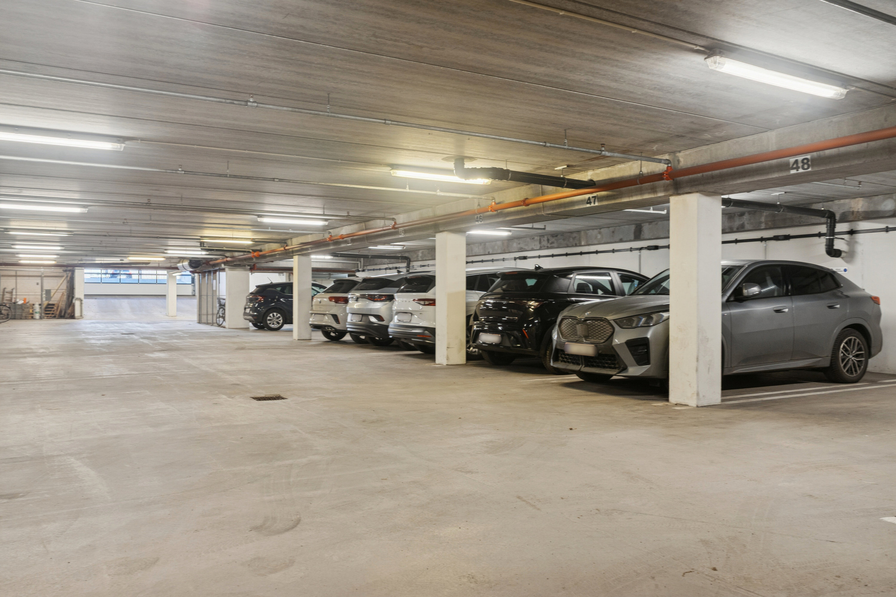 Fremhævet garage billede i fuldskærmstilstand. Billede af Jens Otto Krags Gade 2, 4. th., 2300 København S