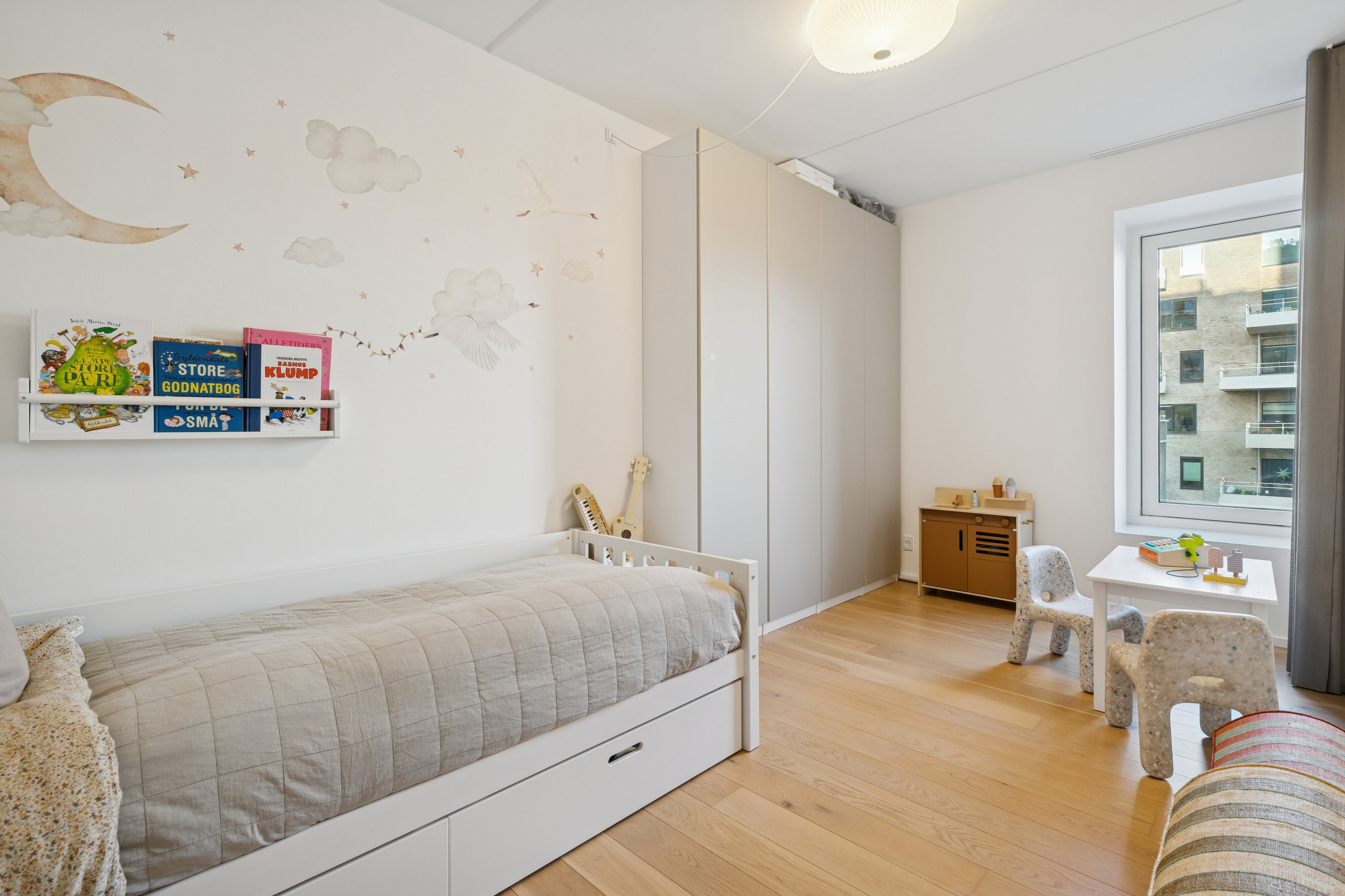 Fremhævet soveværelse billede i fuldskærmstilstand. Billede af Islands Brygge 38D, 6. th., 2300 København S