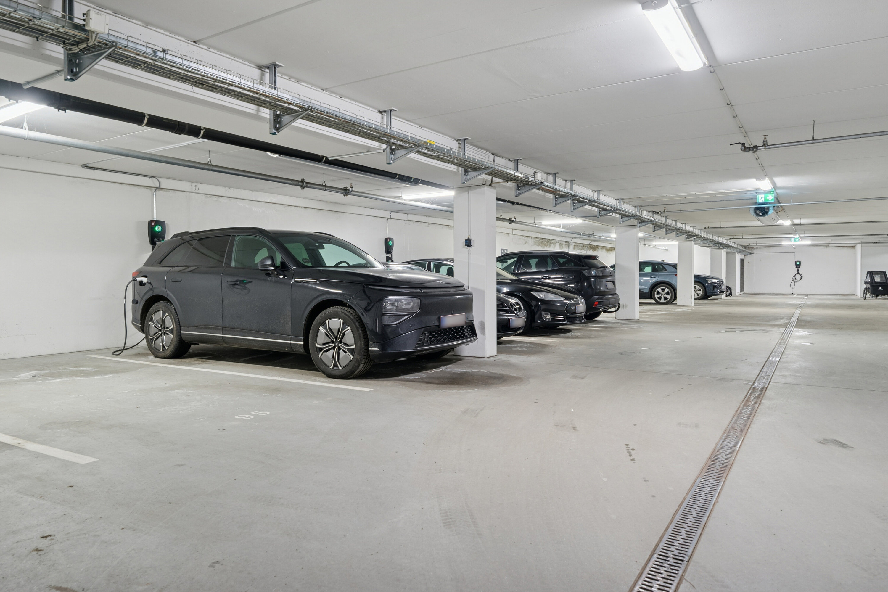 Fremhævet carport billede i fuldskærmstilstand. Billede af Islands Brygge 38D, 6. th., 2300 København S