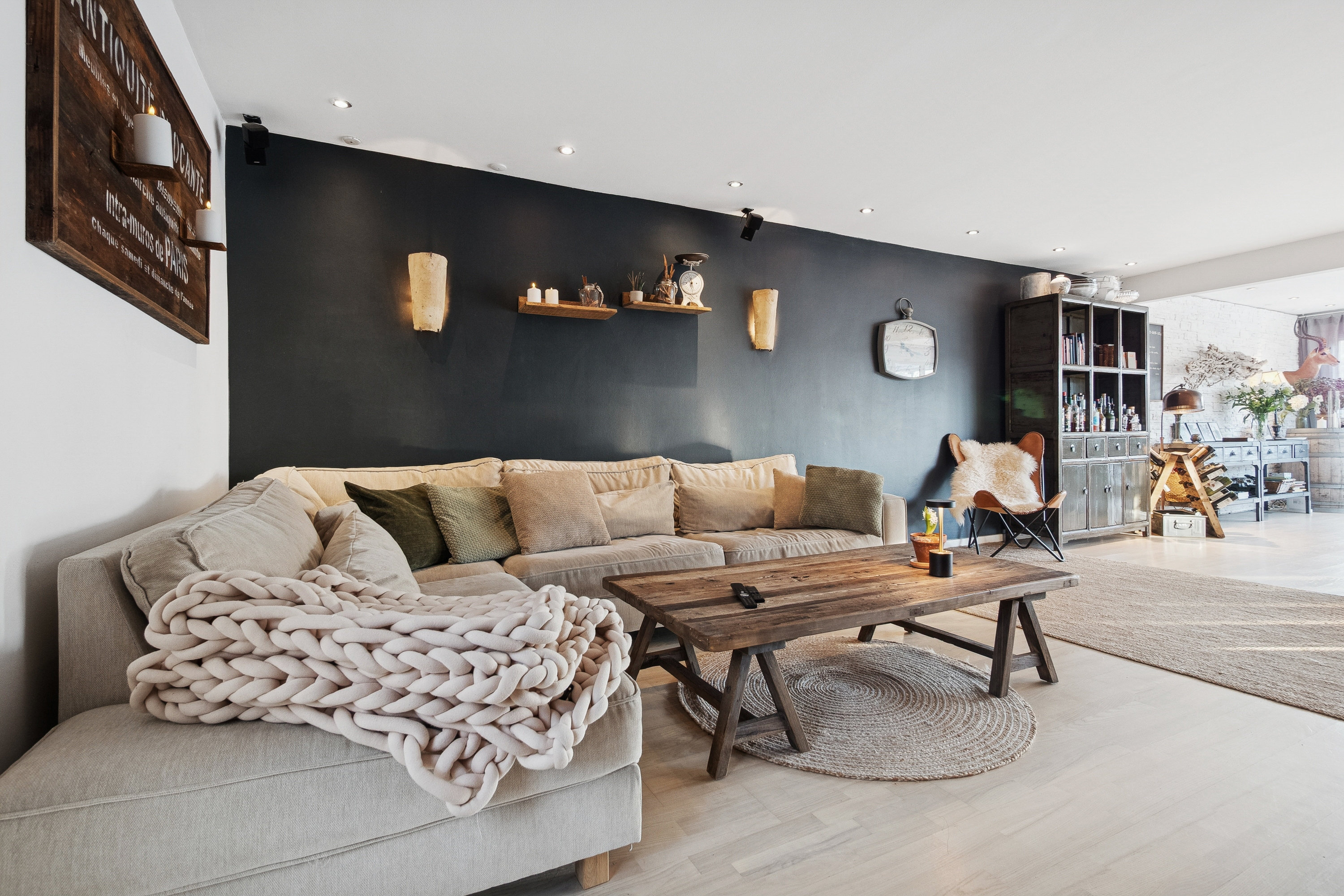 Fremhævet stue billede i fuldskærmstilstand. Billede af Gammel Køge Landevej 790B, 2660 Brøndby Strand