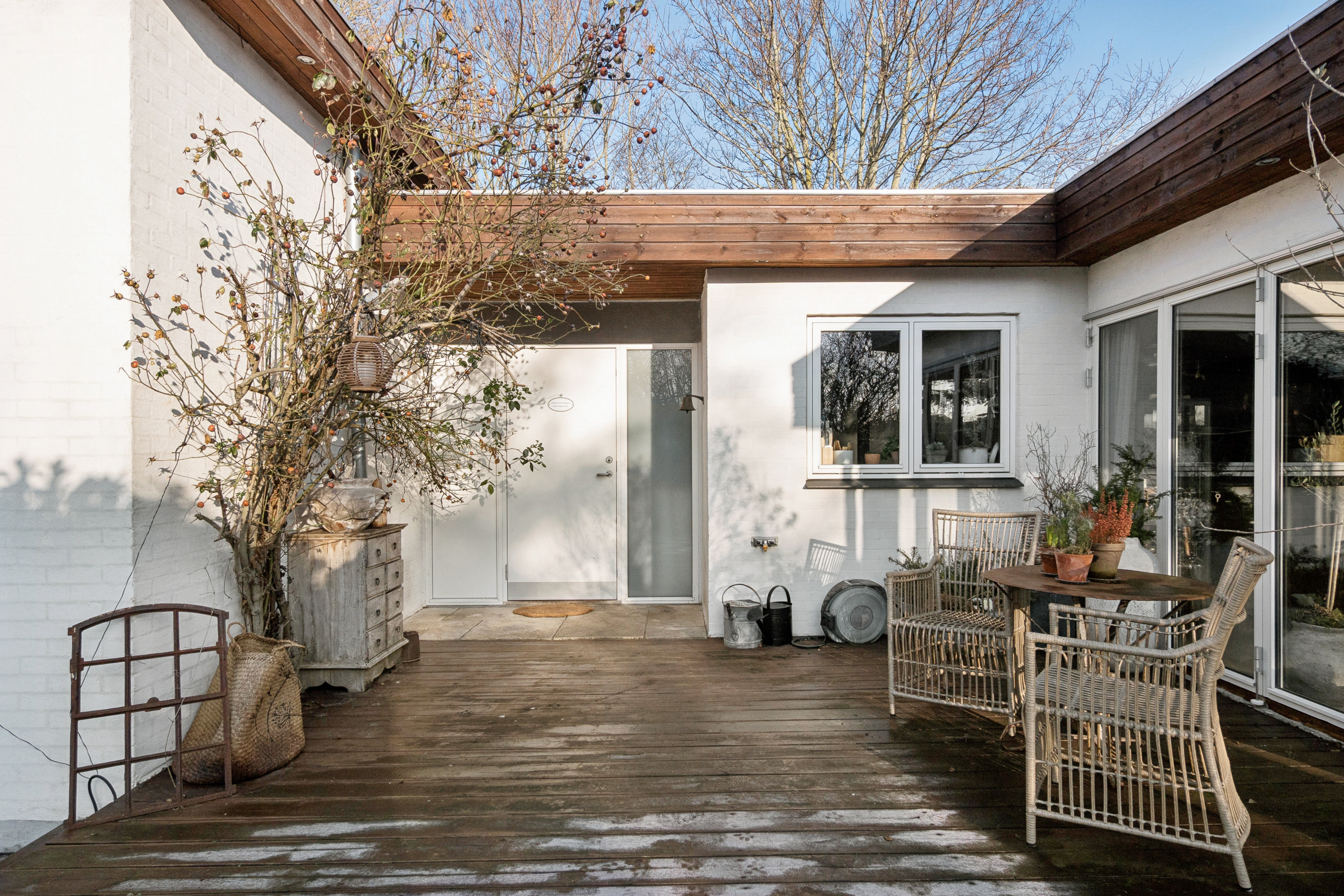 Fremhævet hus ser fra haven billede i fuldskærmstilstand. Billede af Gammel Køge Landevej 790B, 2660 Brøndby Strand