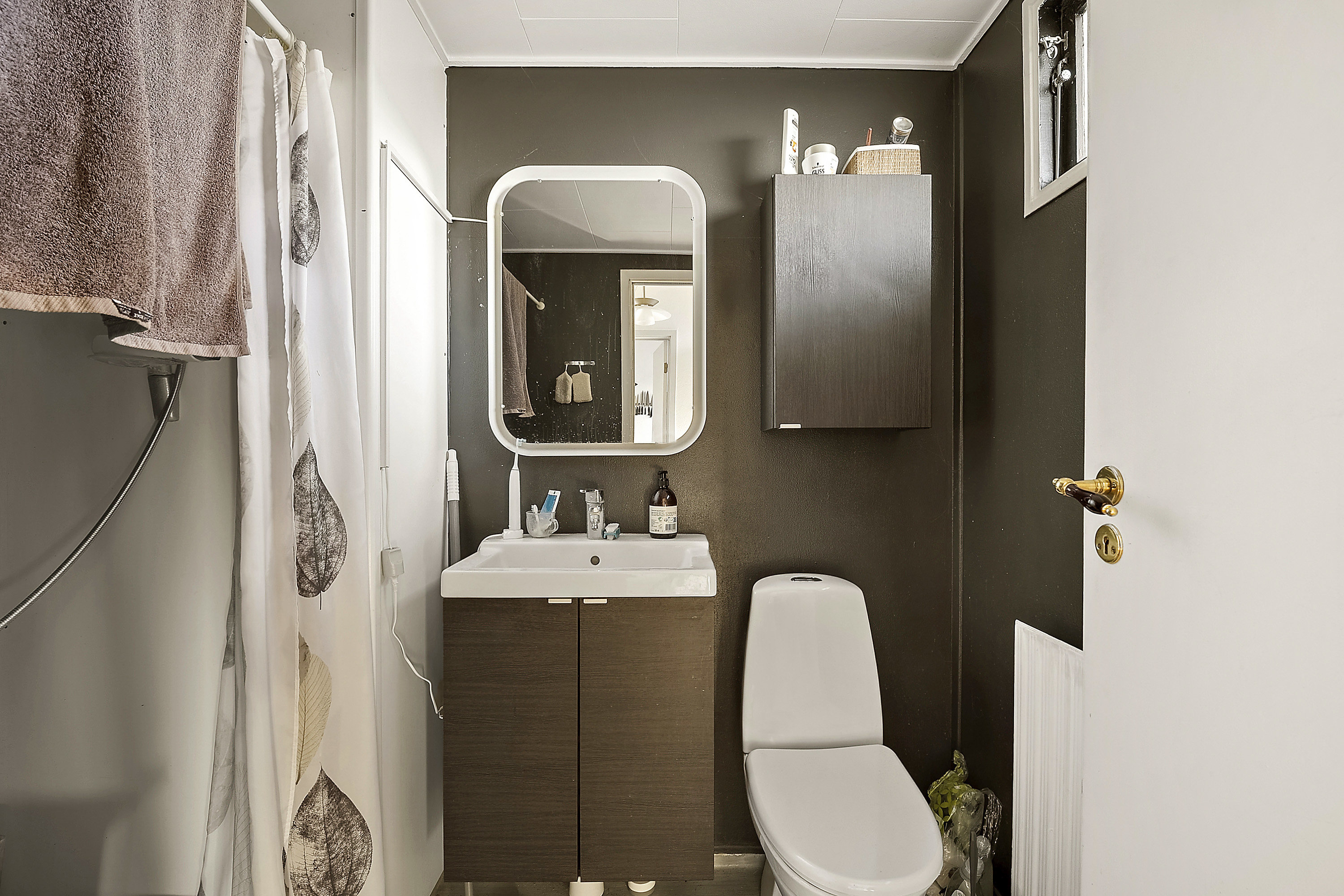 Fremhævet badeværelse billede i fuldskærmstilstand. Billede af Æbleparken 110, 1., Søhus, 5270 Odense N