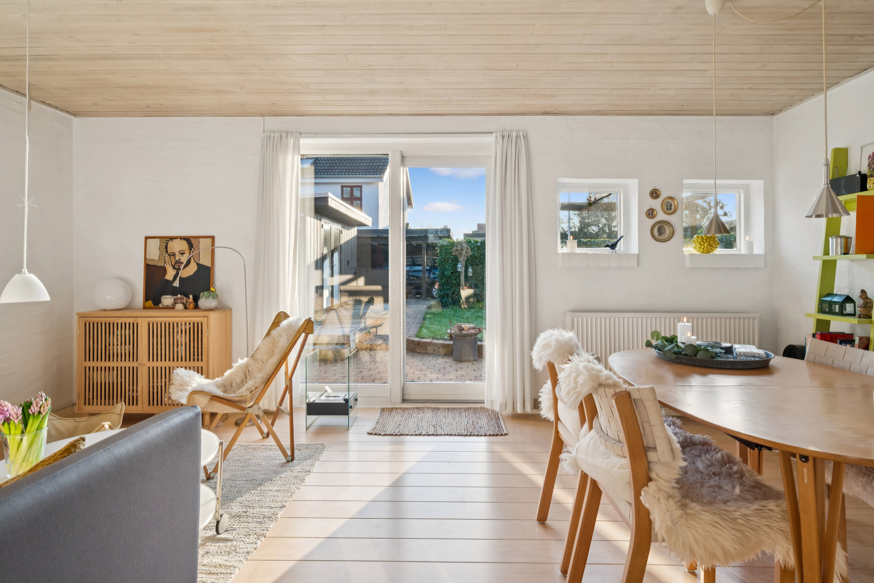 Fremhævet stue billede i fuldskærmstilstand. Billede af Hybenvej 7B, 8240 Risskov