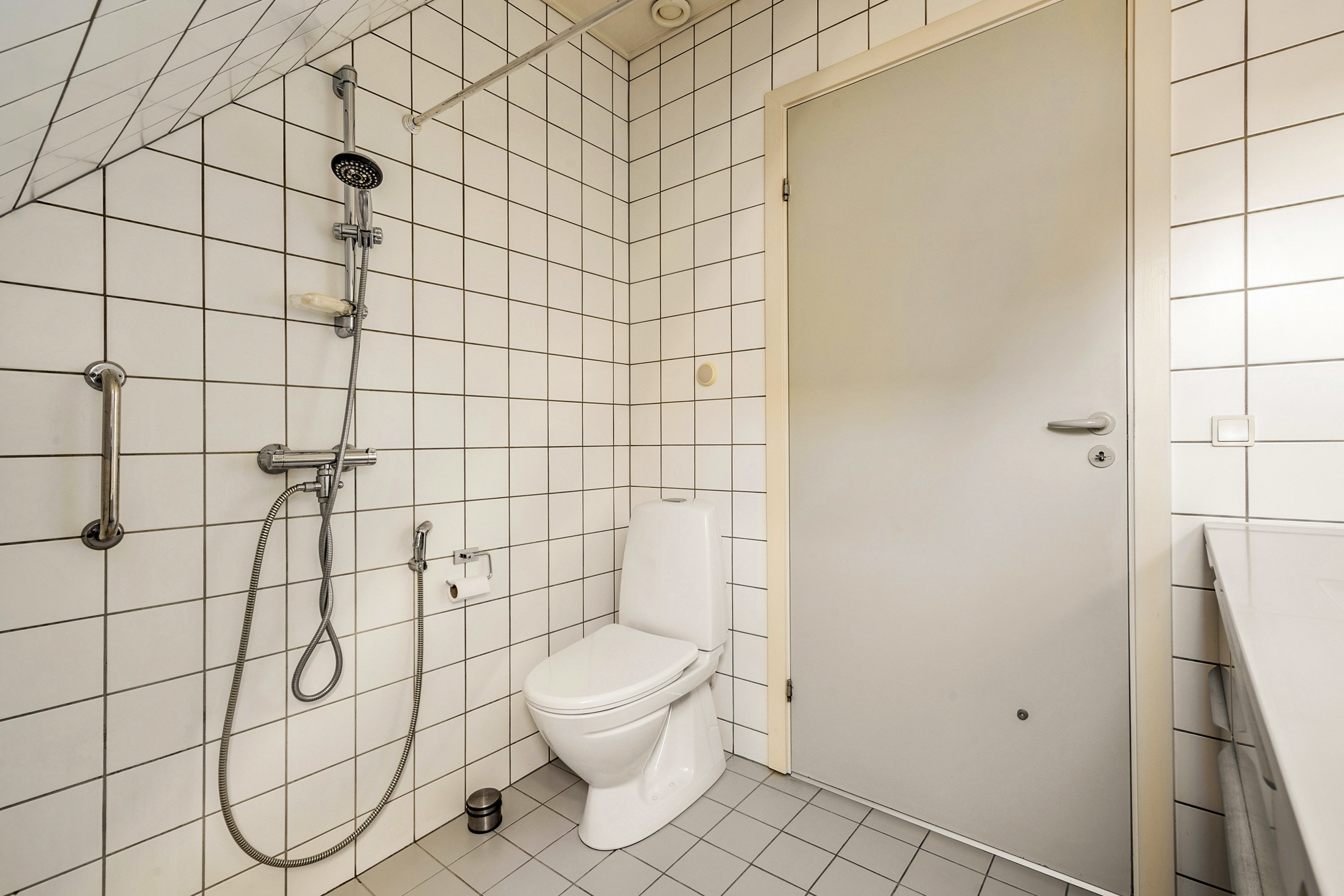 Fremhævet badeværelse billede i fuldskærmstilstand. Billede af Storegade 11, 2. tv., 6800 Varde