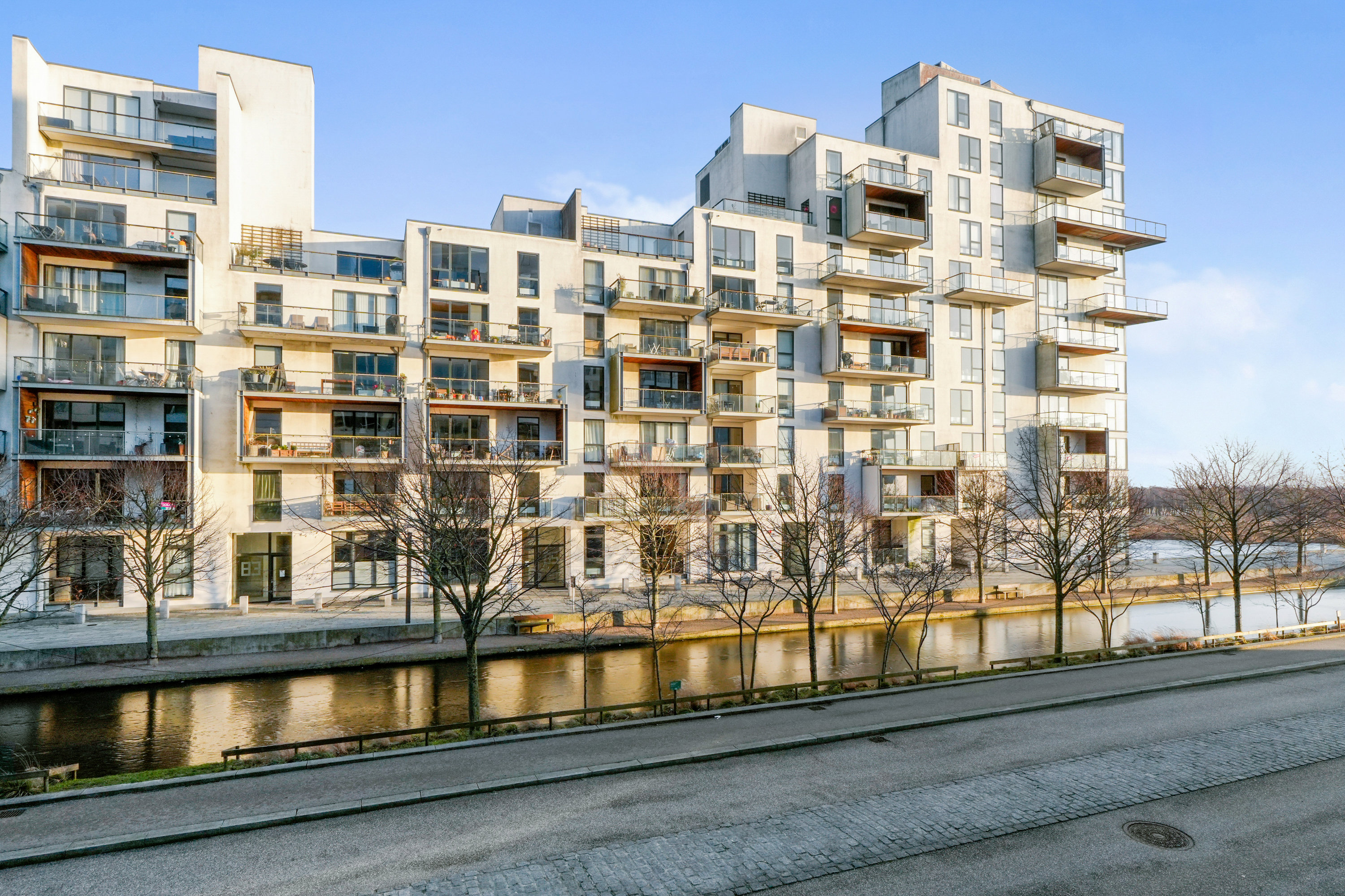 Fremhævet andet billede i fuldskærmstilstand. Billede af Robert Jacobsens Vej 87, 3. tv., 2300 København S