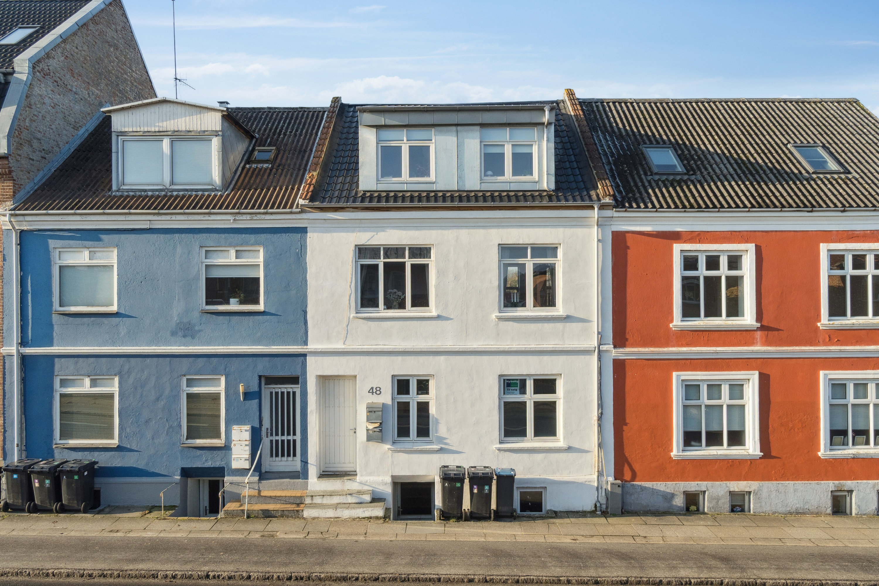 Fremhævet set fra vejen billede i fuldskærmstilstand. Billede af Frederiksberggade 48, st.., 8600 Silkeborg