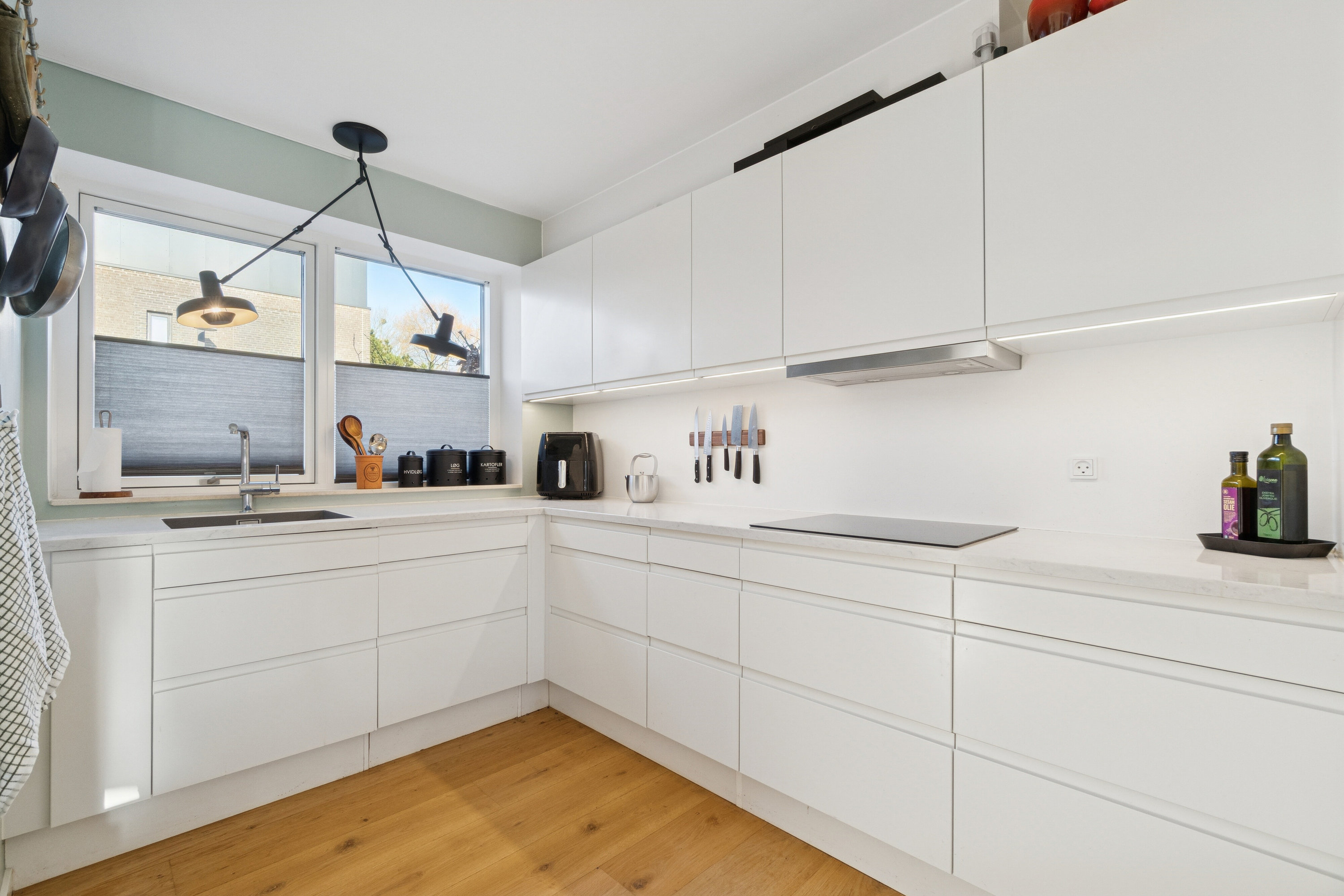 Fremhævet køkken billede i fuldskærmstilstand. Billede af Plantagevej 20, 2610 Rødovre