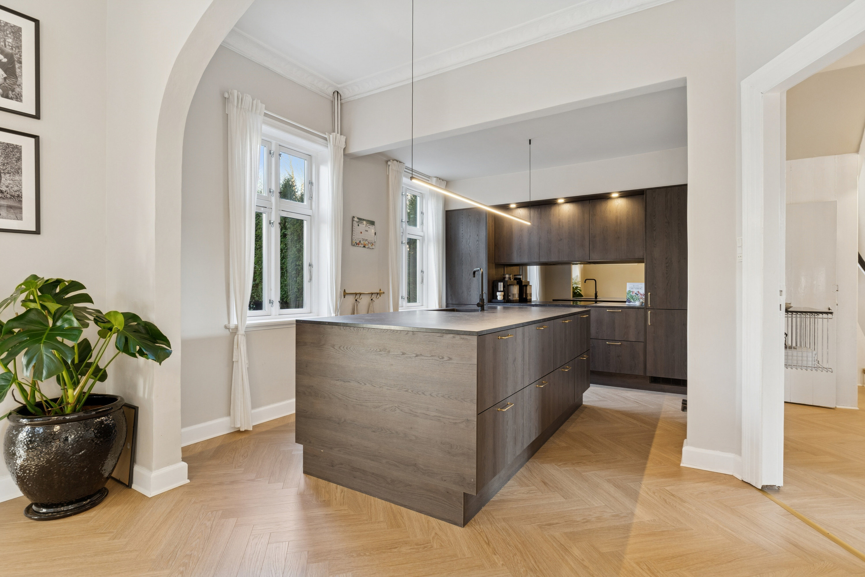 Fremhævet køkken billede i fuldskærmstilstand. Billede af Strandvej 30, 5700 Svendborg