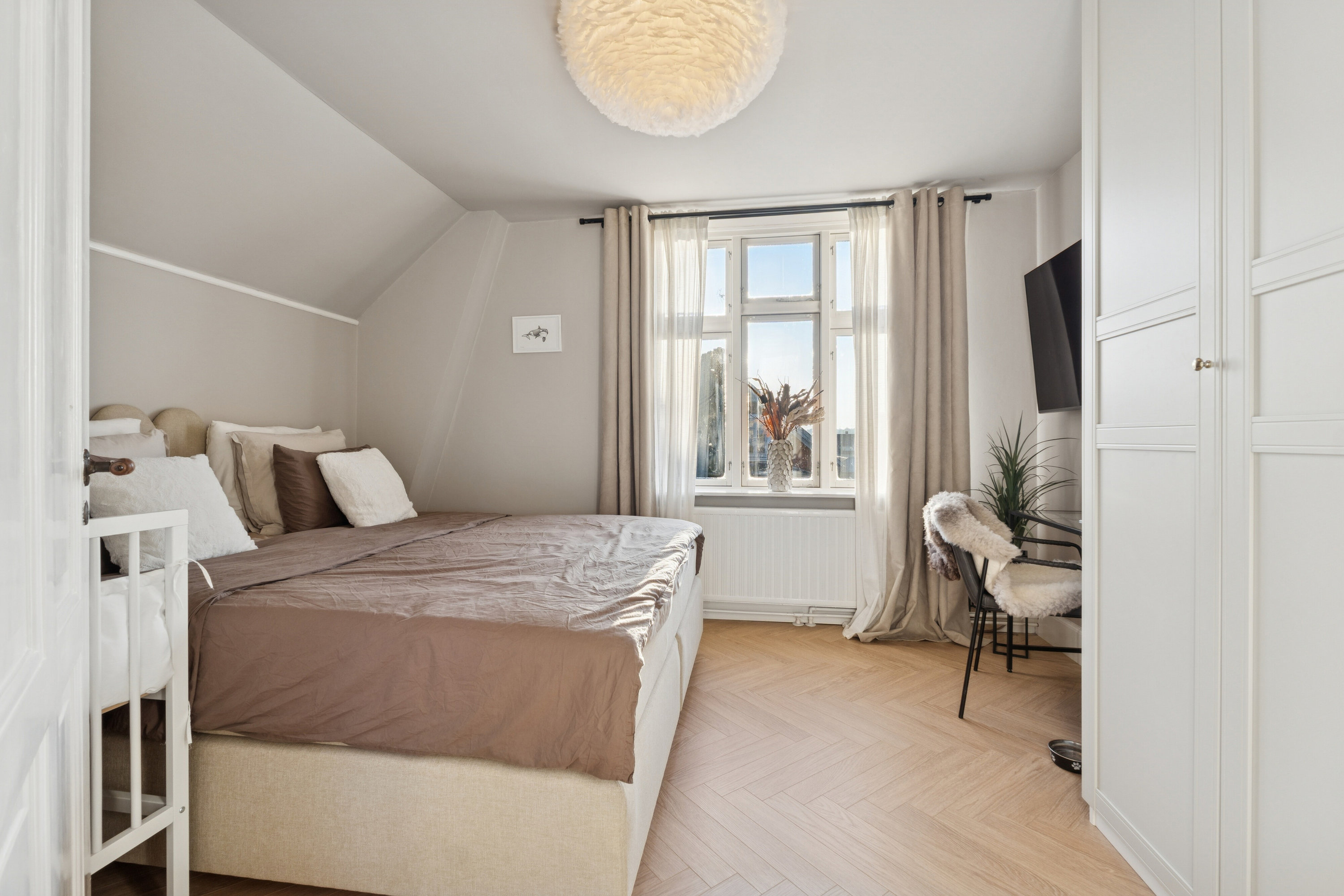 Fremhævet soveværelse billede i fuldskærmstilstand. Billede af Strandvej 30, 5700 Svendborg