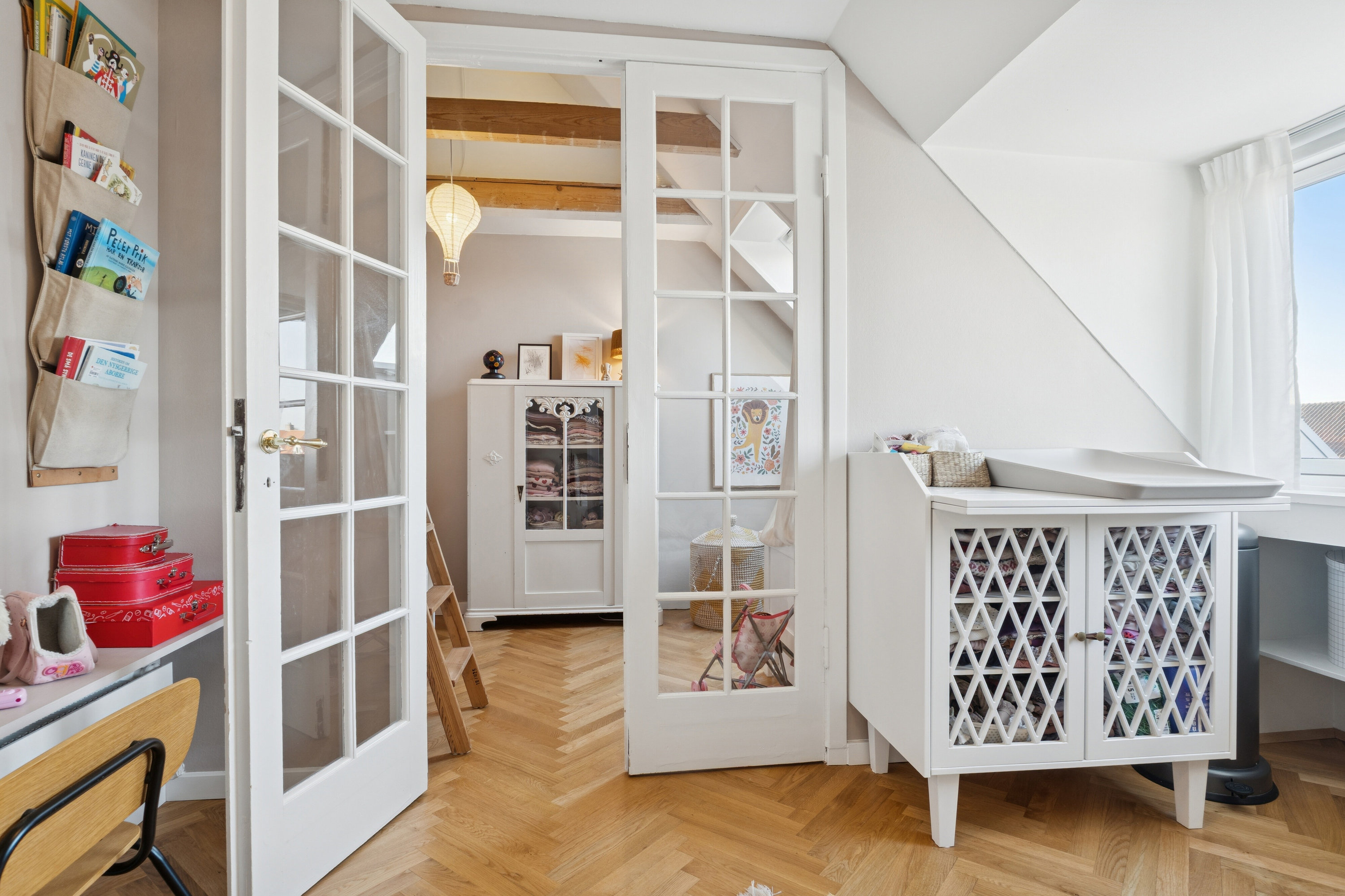 Fremhævet børneværelse billede i fuldskærmstilstand. Billede af Tornebakken 45, 2830 Virum