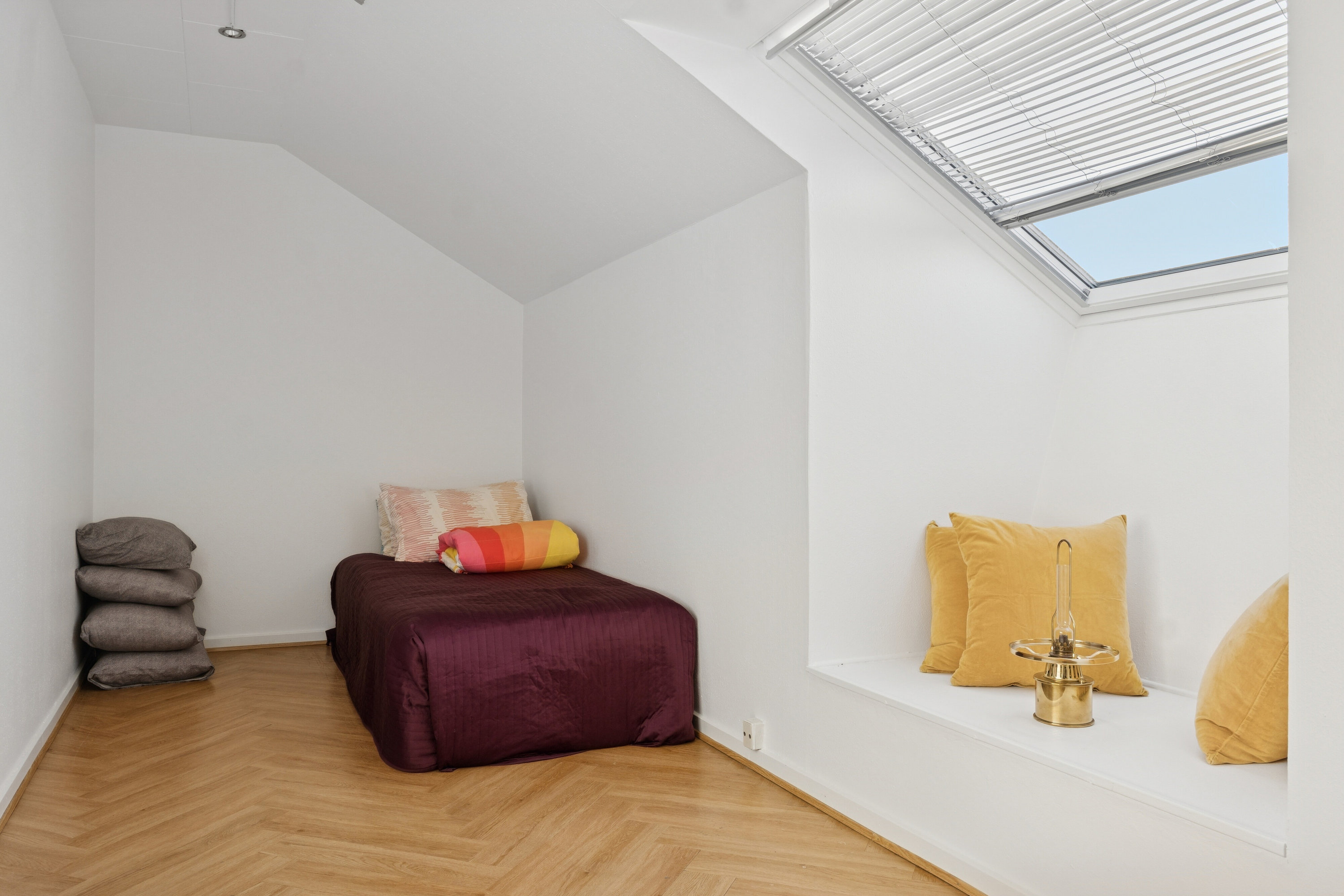 Fremhævet soveværelse billede i fuldskærmstilstand. Billede af Smedevænget 14, Dalby, 4690 Haslev