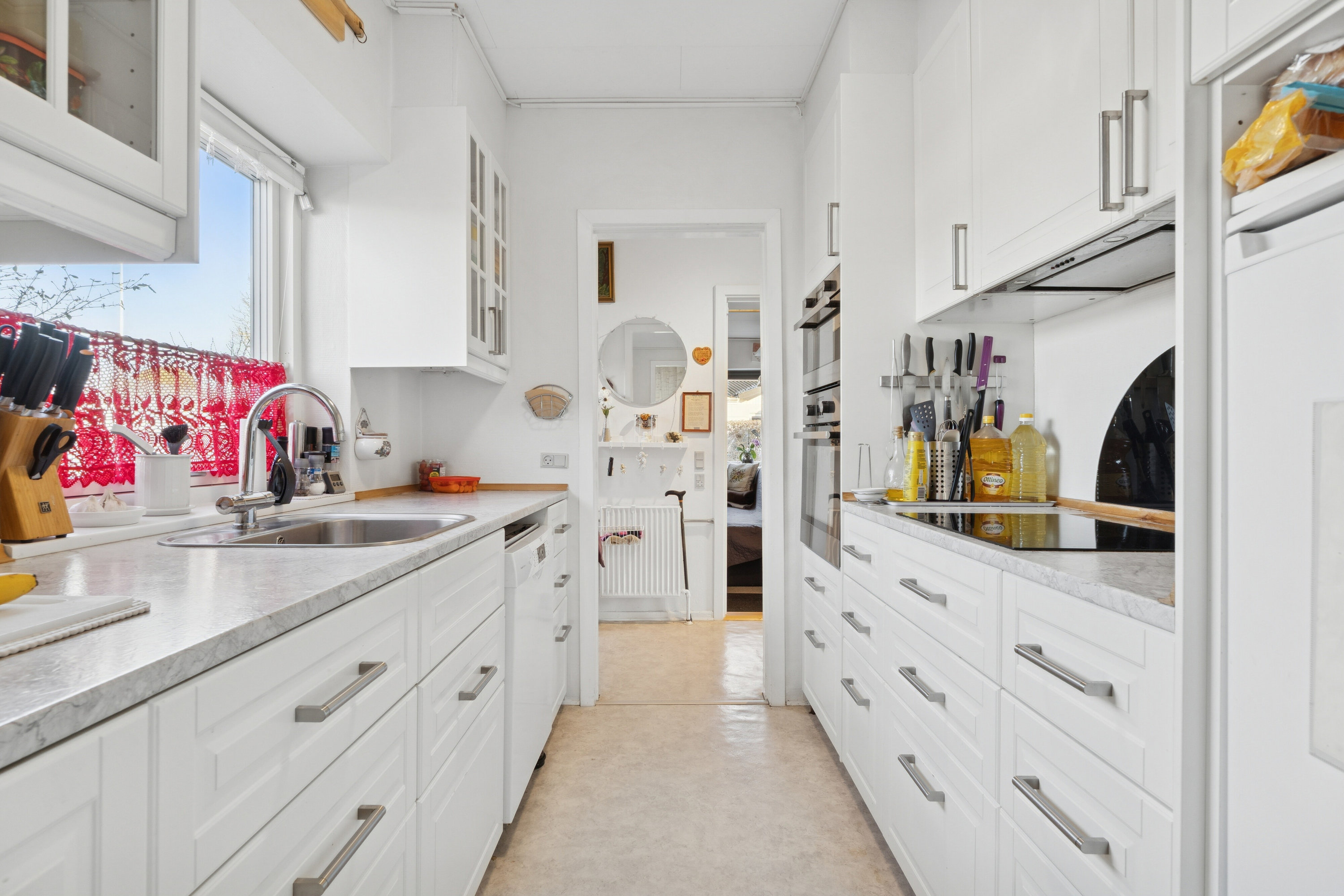 Fremhævet køkken billede i fuldskærmstilstand. Billede af Tværvej 5, 3300 Frederiksværk