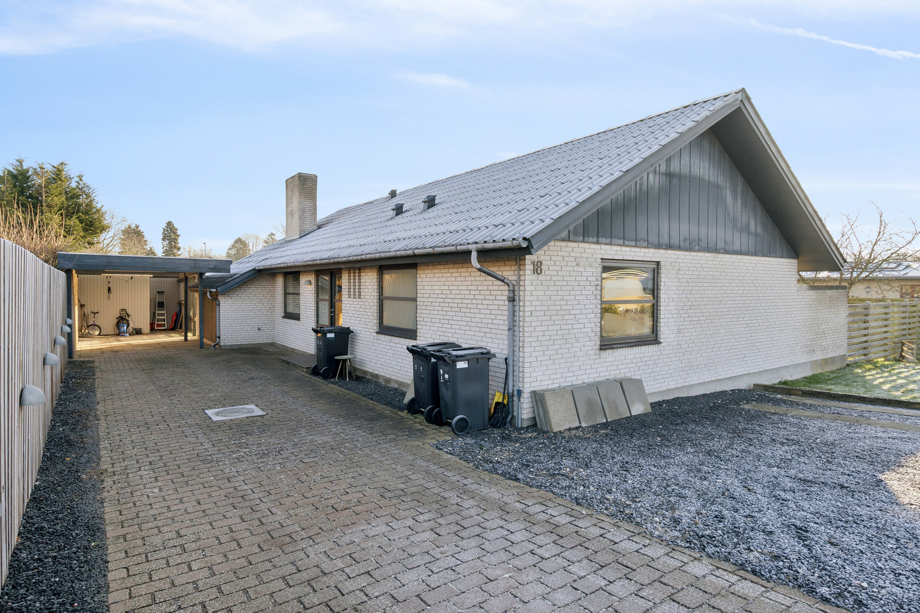 Fremhævet set fra vejen billede i fuldskærmstilstand. Billede af Præsteengen 18, Rønnebæk, 4700 Næstved