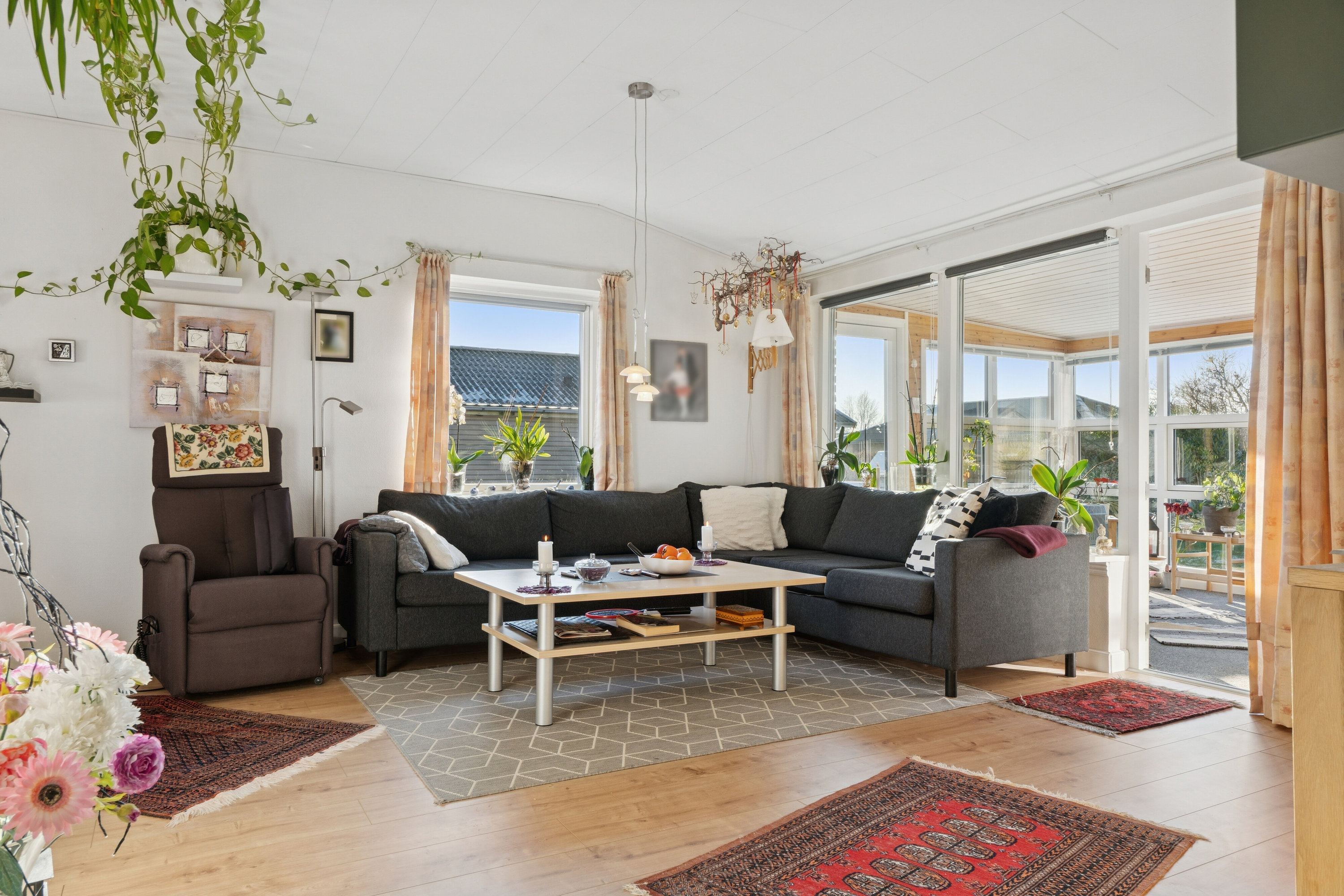 Fremhævet stue billede i fuldskærmstilstand. Billede af Tværvej 5, 3300 Frederiksværk