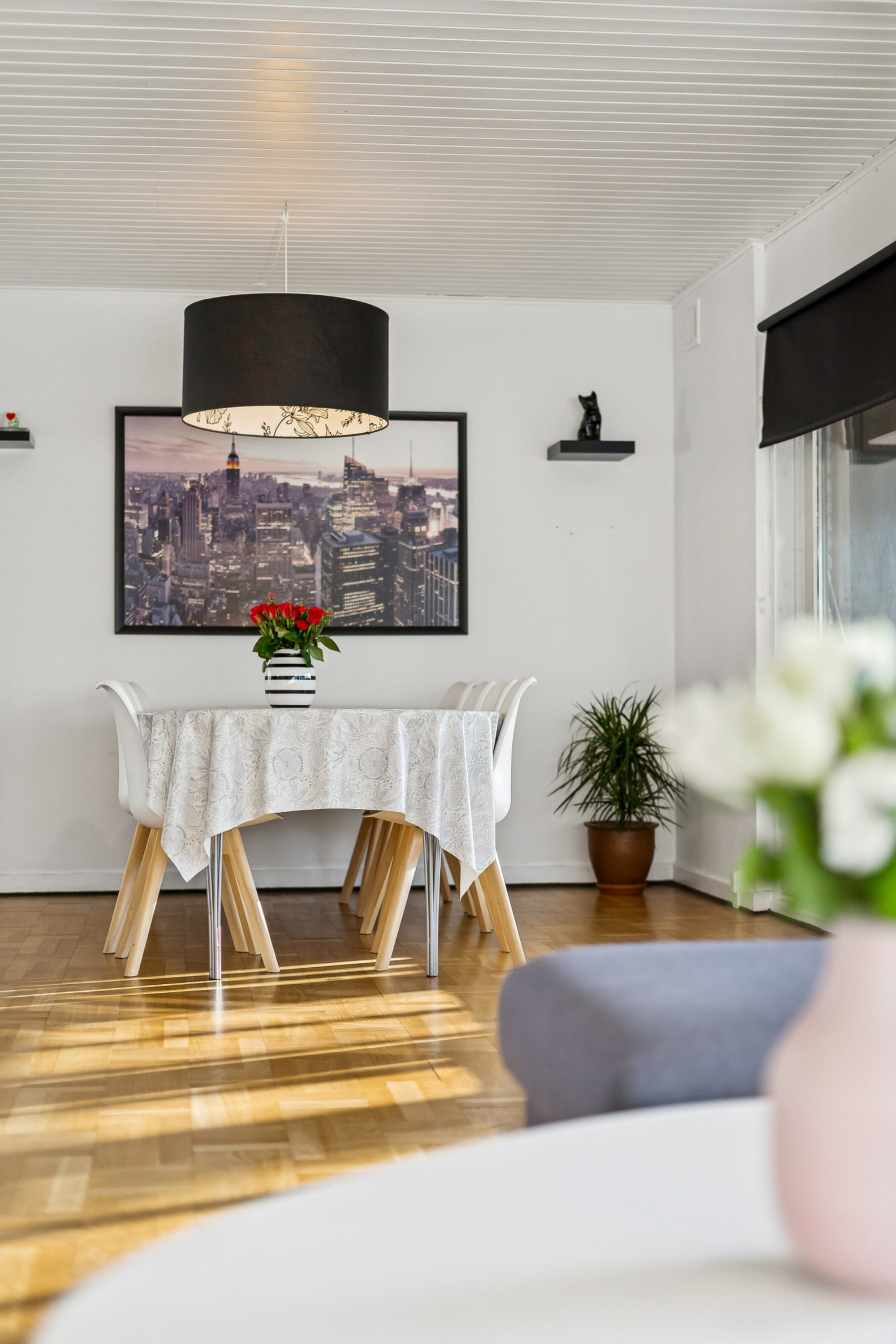 Fremhævet stue billede i fuldskærmstilstand. Billede af Præsteengen 18, Rønnebæk, 4700 Næstved