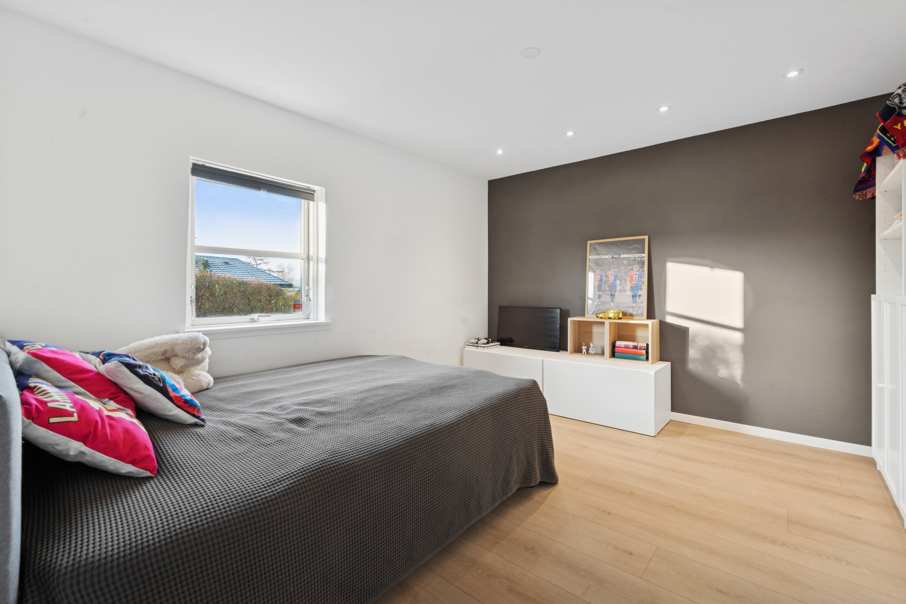 Fremhævet værelse billede i fuldskærmstilstand. Billede af Bastebjerg 33, 2690 Karlslunde