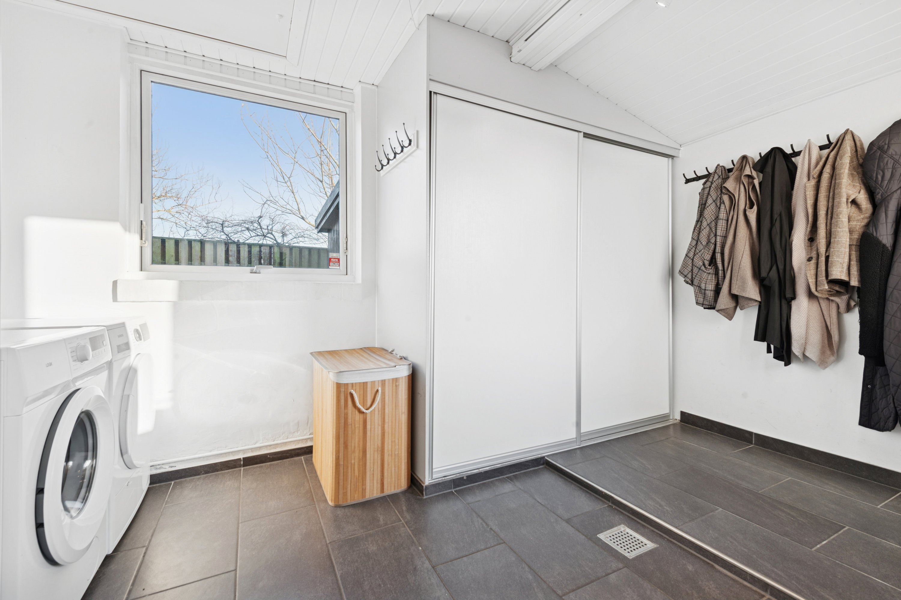 Miniaturebillede 2: bryggers. Billede af Bastebjerg 33, 2690 Karlslunde