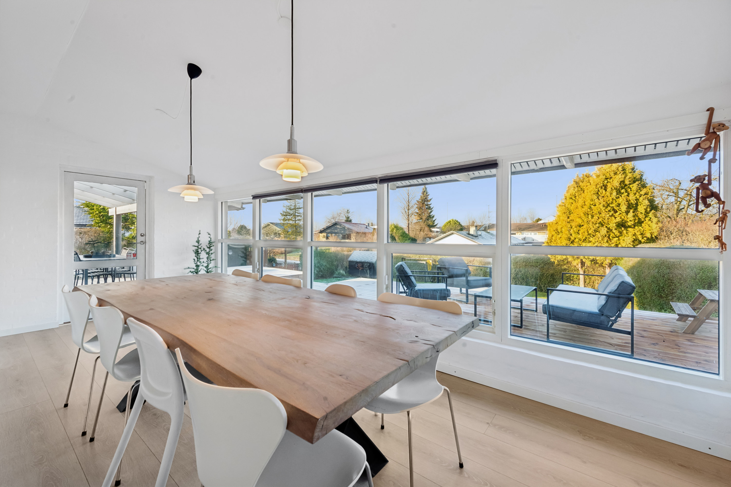 Fremhævet stue billede i fuldskærmstilstand. Billede af Bastebjerg 33, 2690 Karlslunde