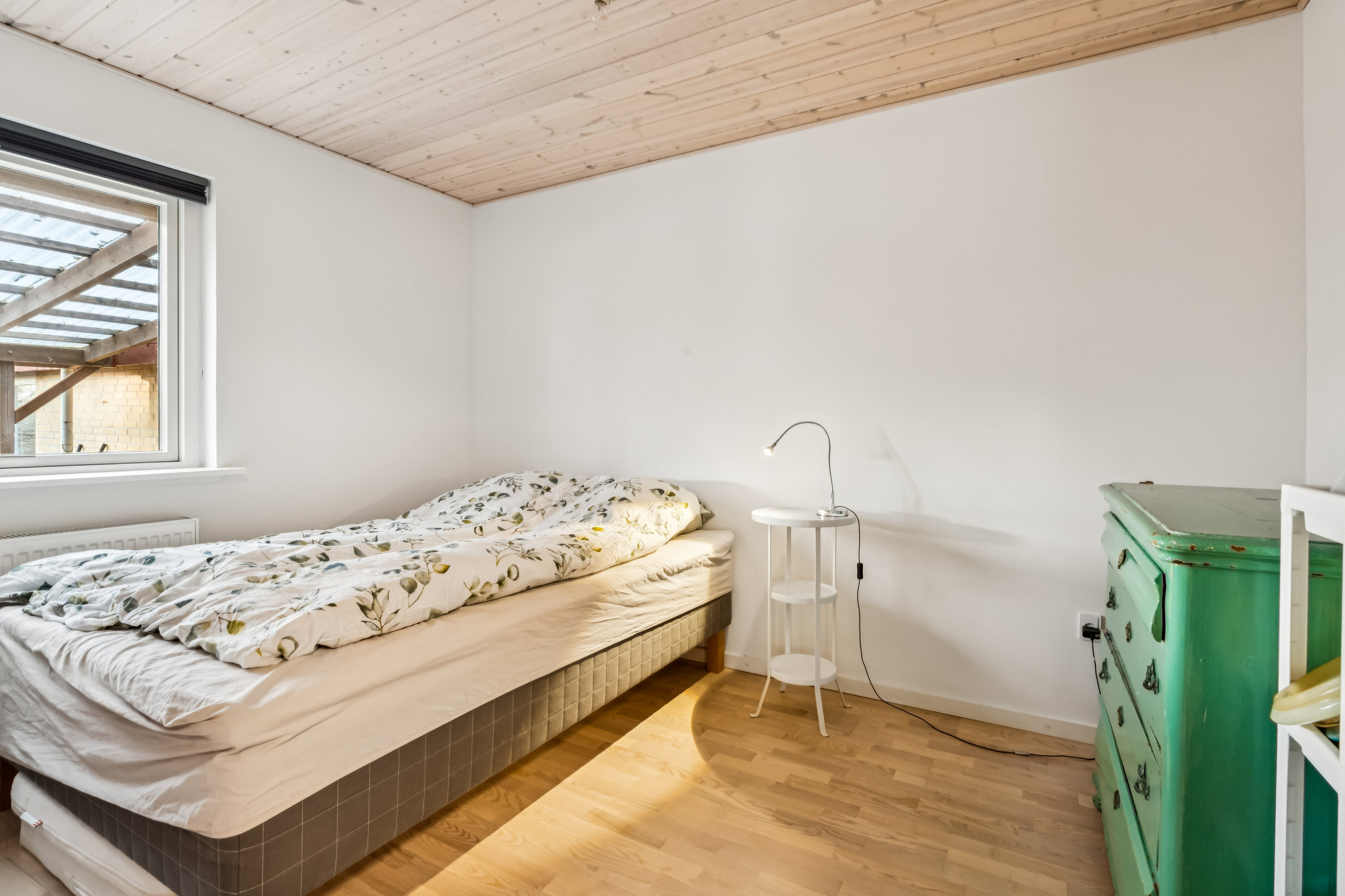 Fremhævet værelse billede i fuldskærmstilstand. Billede af Klarup Kirkevej 48, 9270 Klarup