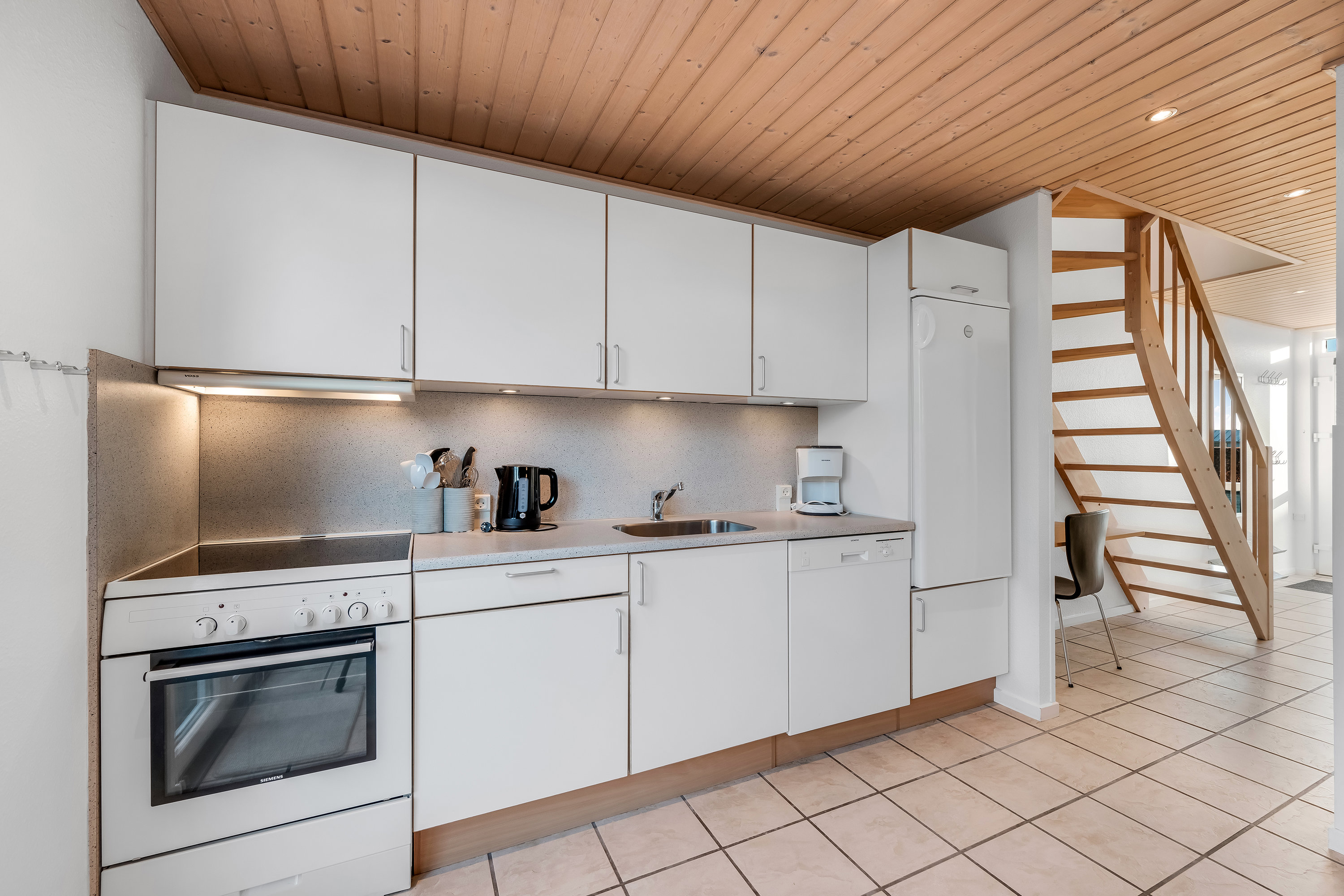 Fremhævet køkken billede i fuldskærmstilstand. Billede af Lønne Feriepark 140D, Lønne, 6830 Nørre Nebel