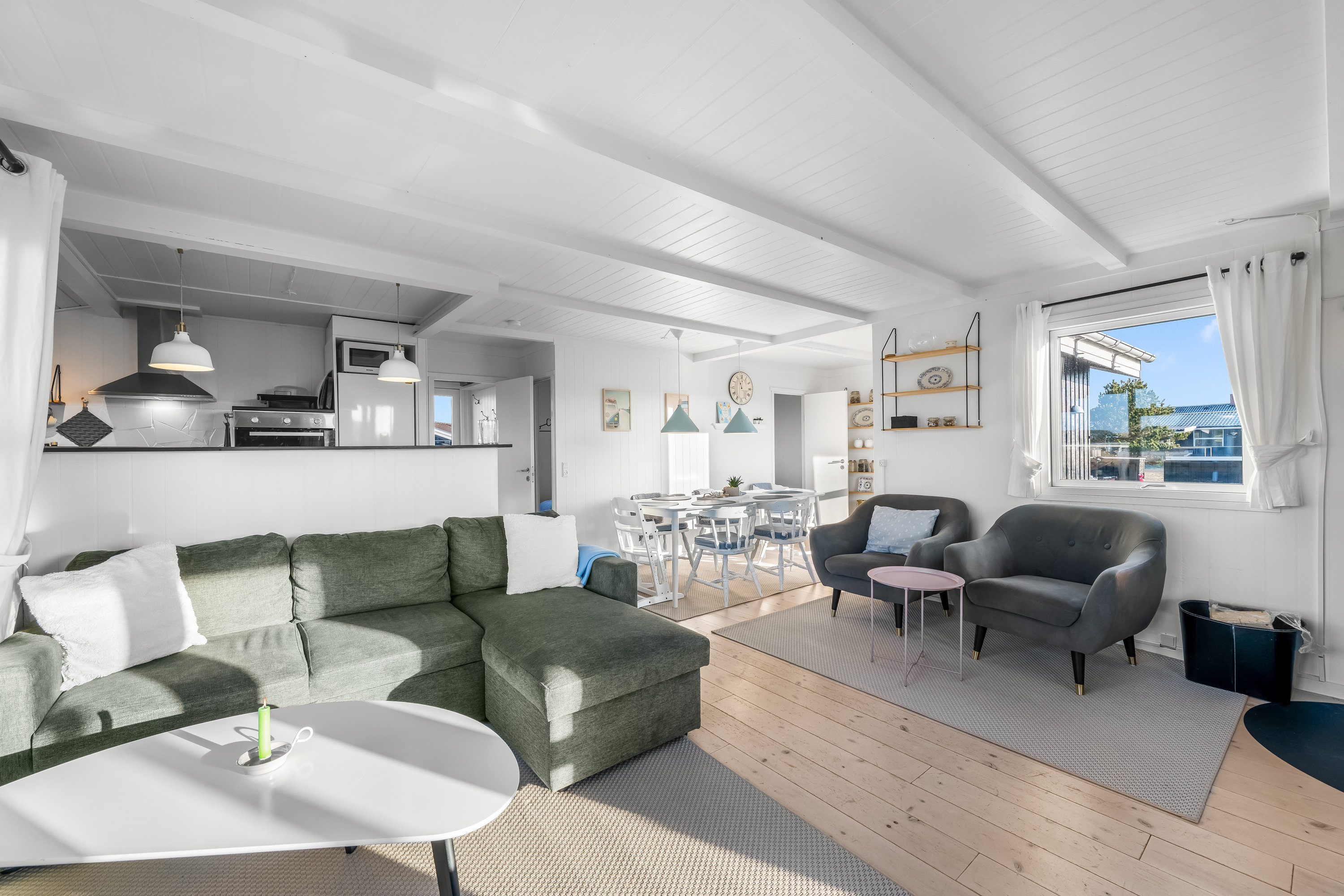 Fremhævet stue billede i fuldskærmstilstand. Billede af Bjerregårdsvej 253, Bjerregaard, 6960 Hvide Sande