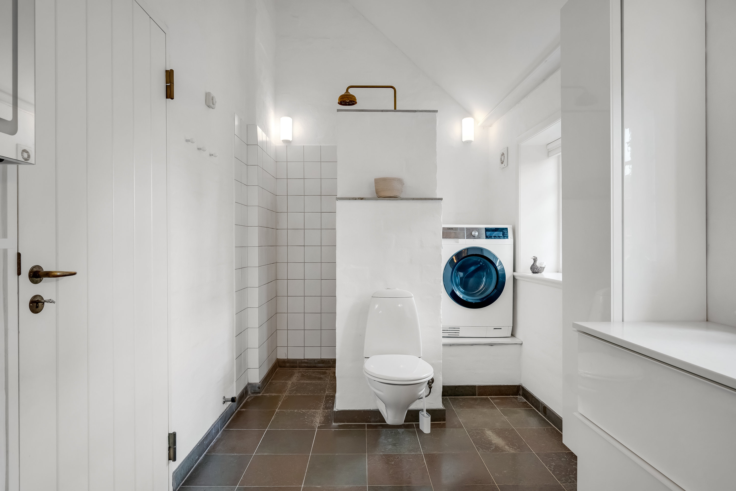 Fremhævet badeværelse billede i fuldskærmstilstand. Billede af Vesterende 39, Ballum, 6261 Bredebro