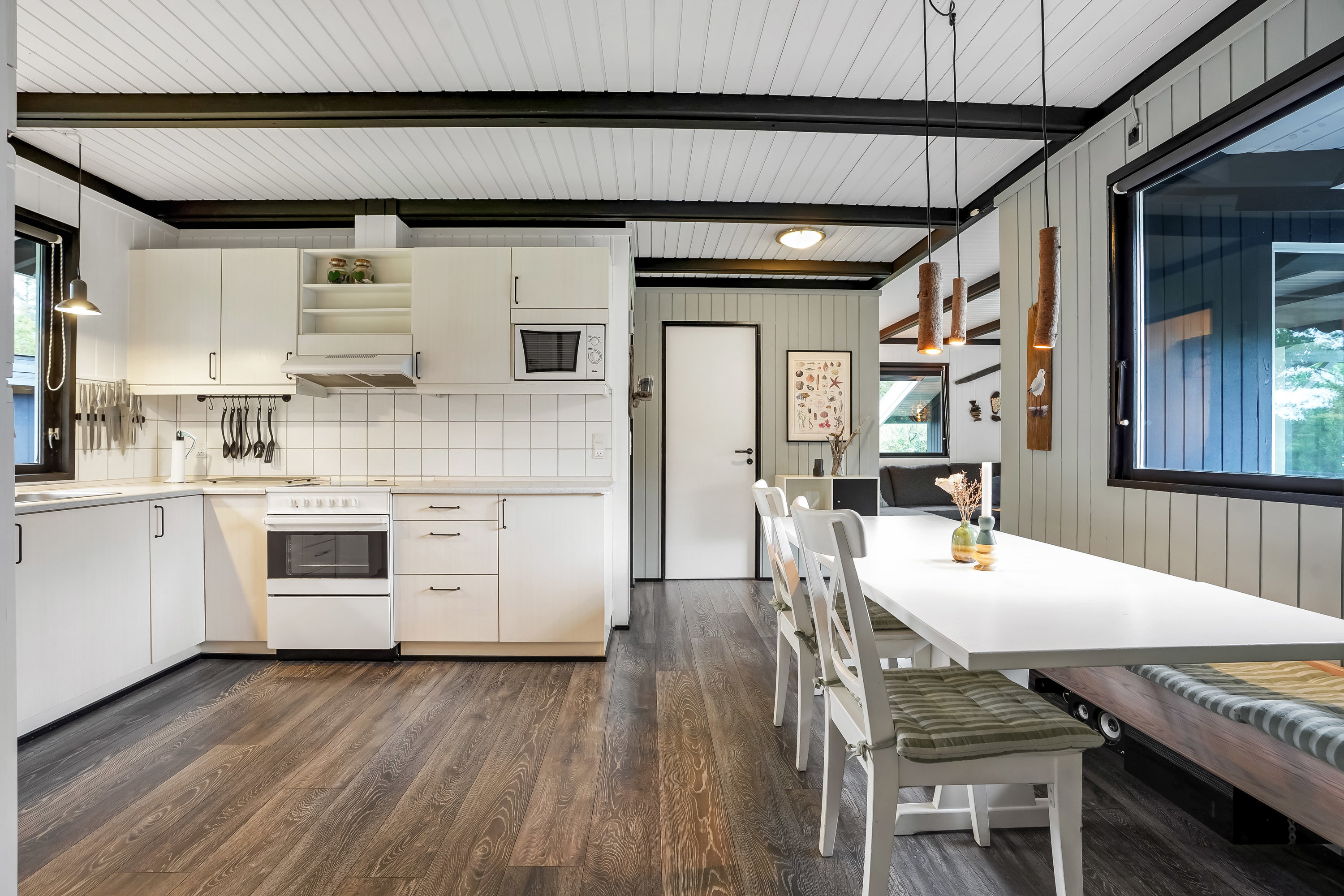 Fremhævet køkken billede i fuldskærmstilstand. Billede af Sandtoftevej 17, 6857 Blåvand