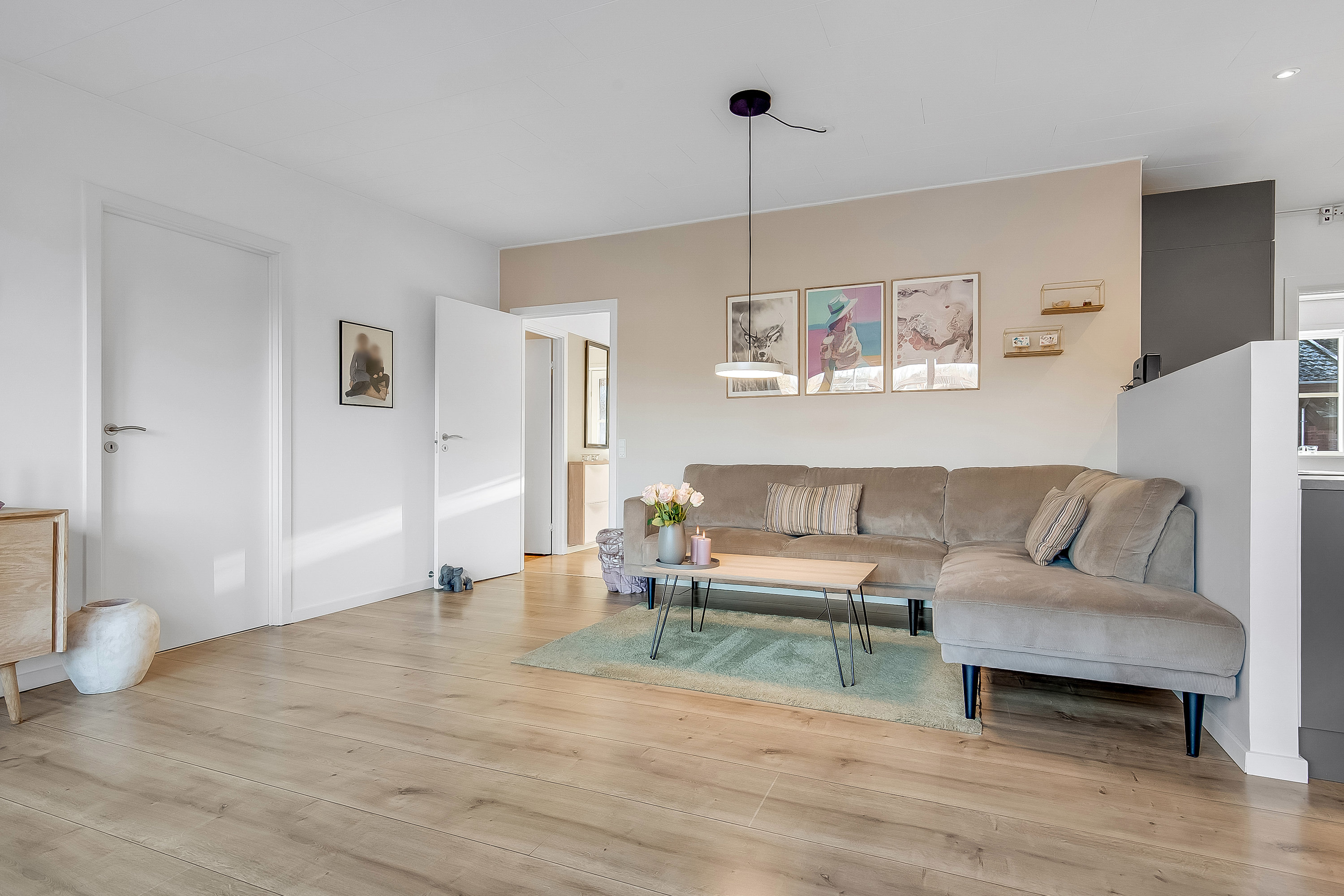 Fremhævet stue billede i fuldskærmstilstand. Billede af Enebærparken 54, Vonsild, 6000 Kolding