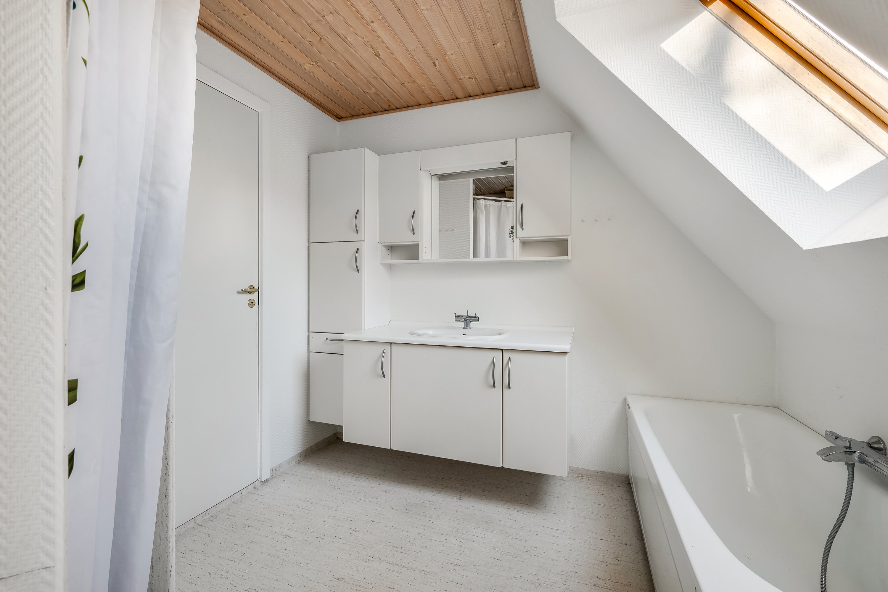 Fremhævet badeværelse billede i fuldskærmstilstand. Billede af Klostergade 7A, 6240 Løgumkloster