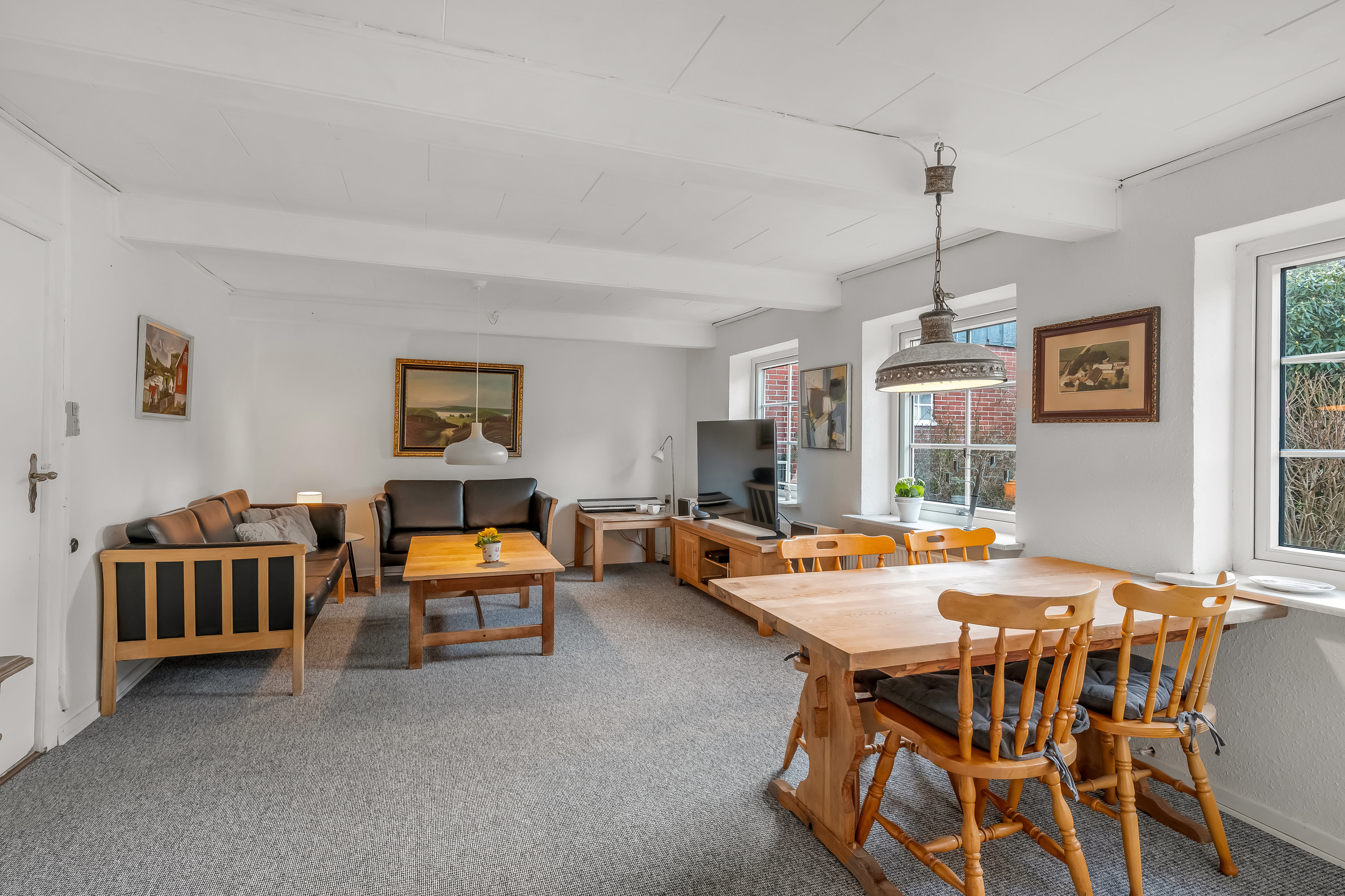 Fremhævet stue billede i fuldskærmstilstand. Billede af Sønderbækvej 11, Sæd, 6270 Tønder