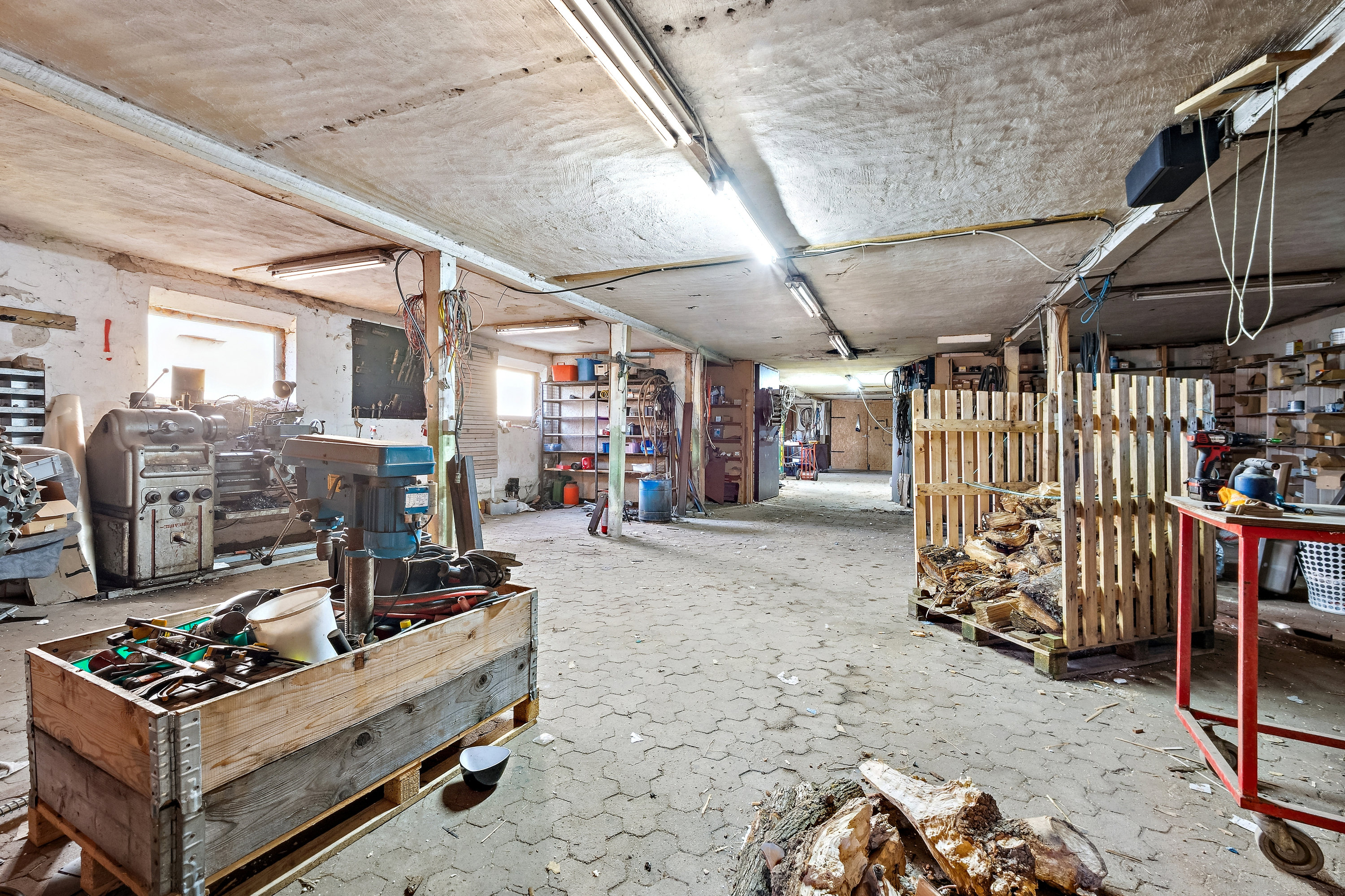 Fremhævet garage billede i fuldskærmstilstand. Billede af Kongehøjvej 20, Ørding, 7990 Øster Assels