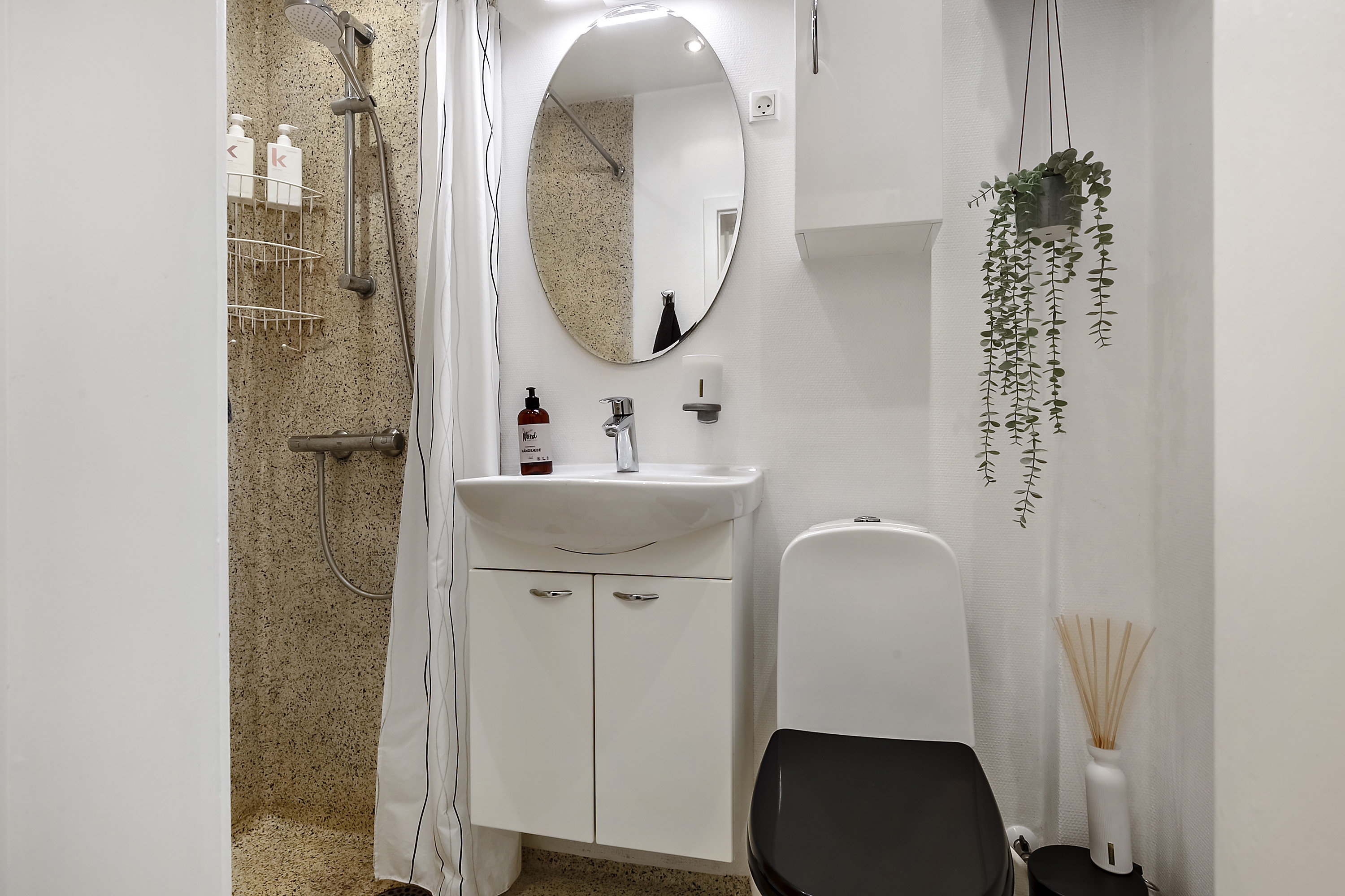 Fremhævet  billede i fuldskærmstilstand. Billede af Flintebjerg Alle 7, st.. tv., 8900 Randers C