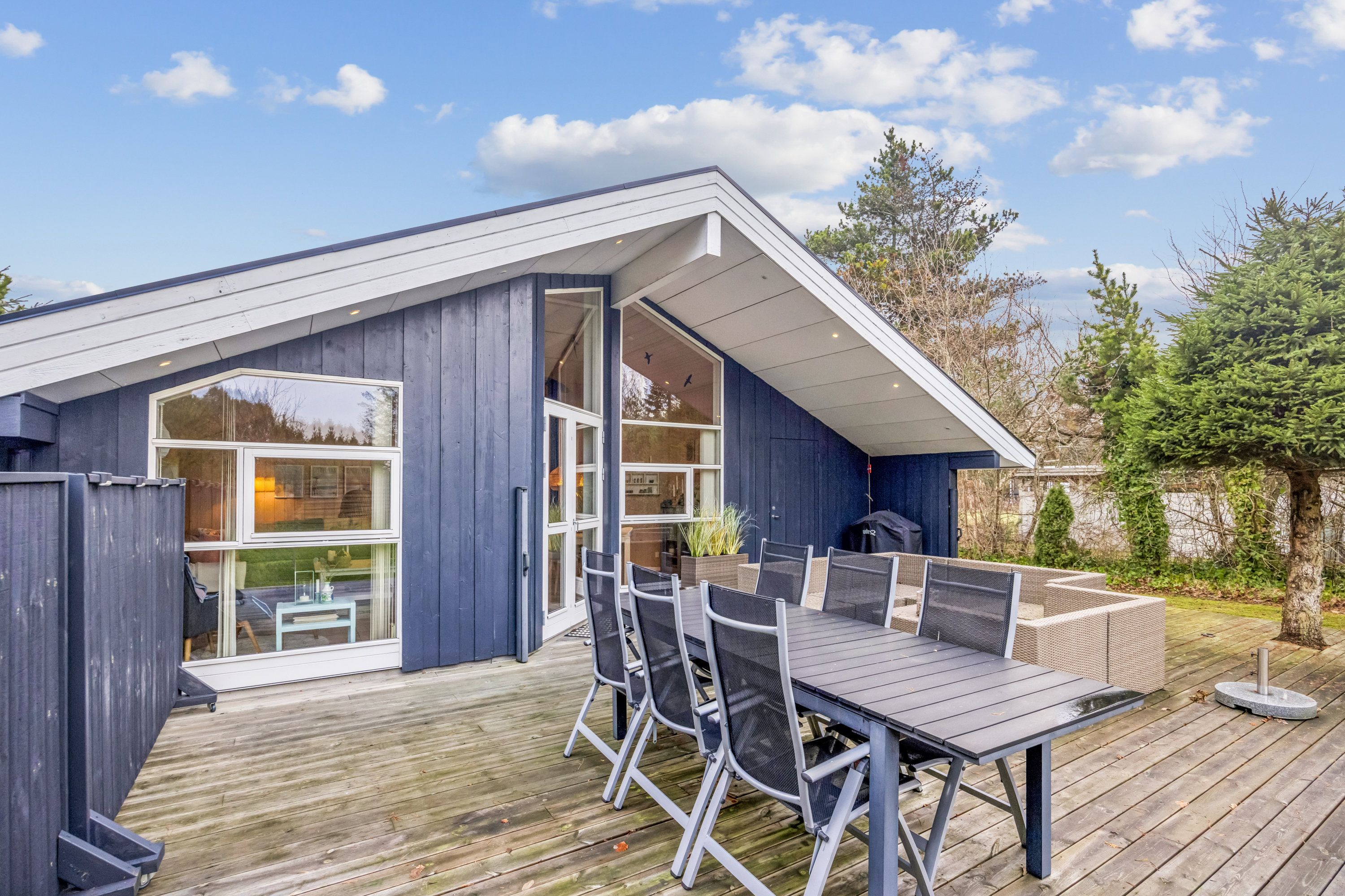 Fremhævet terrasse billede i fuldskærmstilstand. Billede af Koldkærgårdsvej 19, 9370 Hals